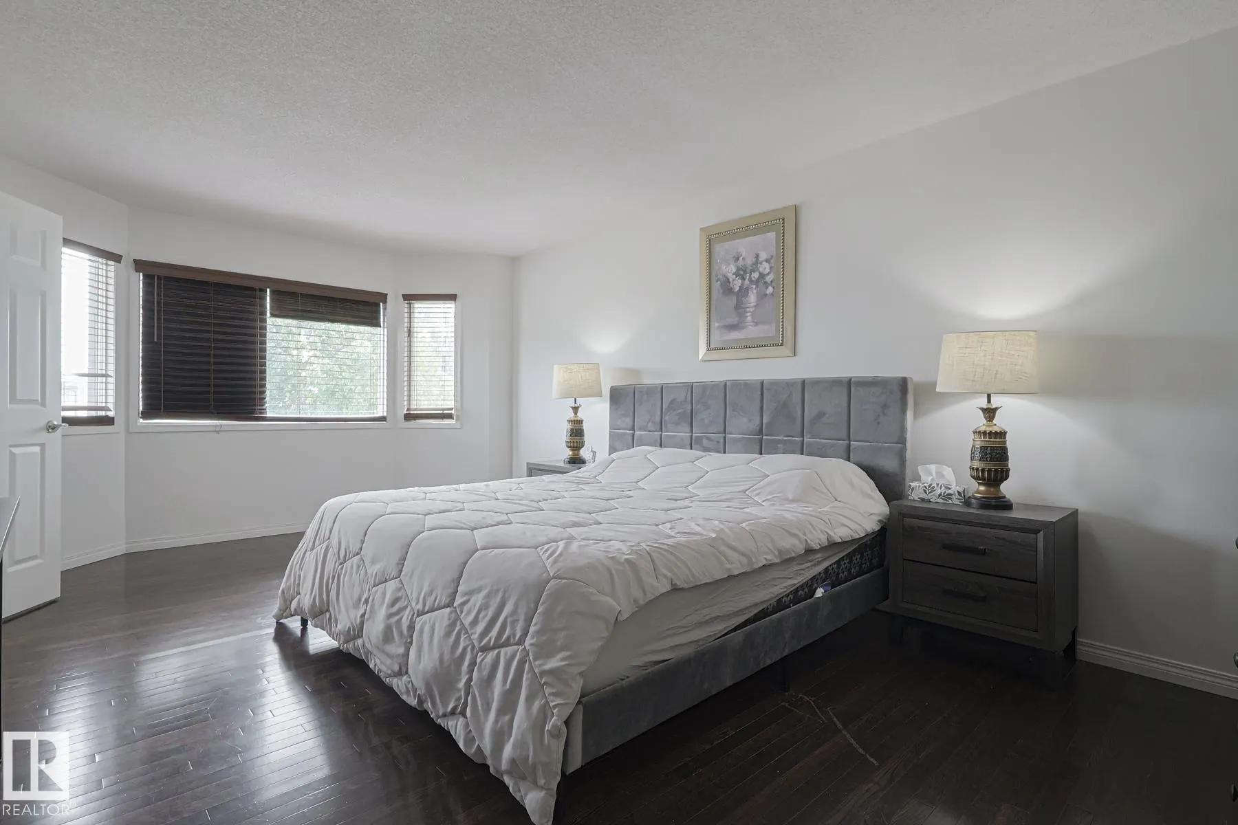 12 ELSINORE Place
