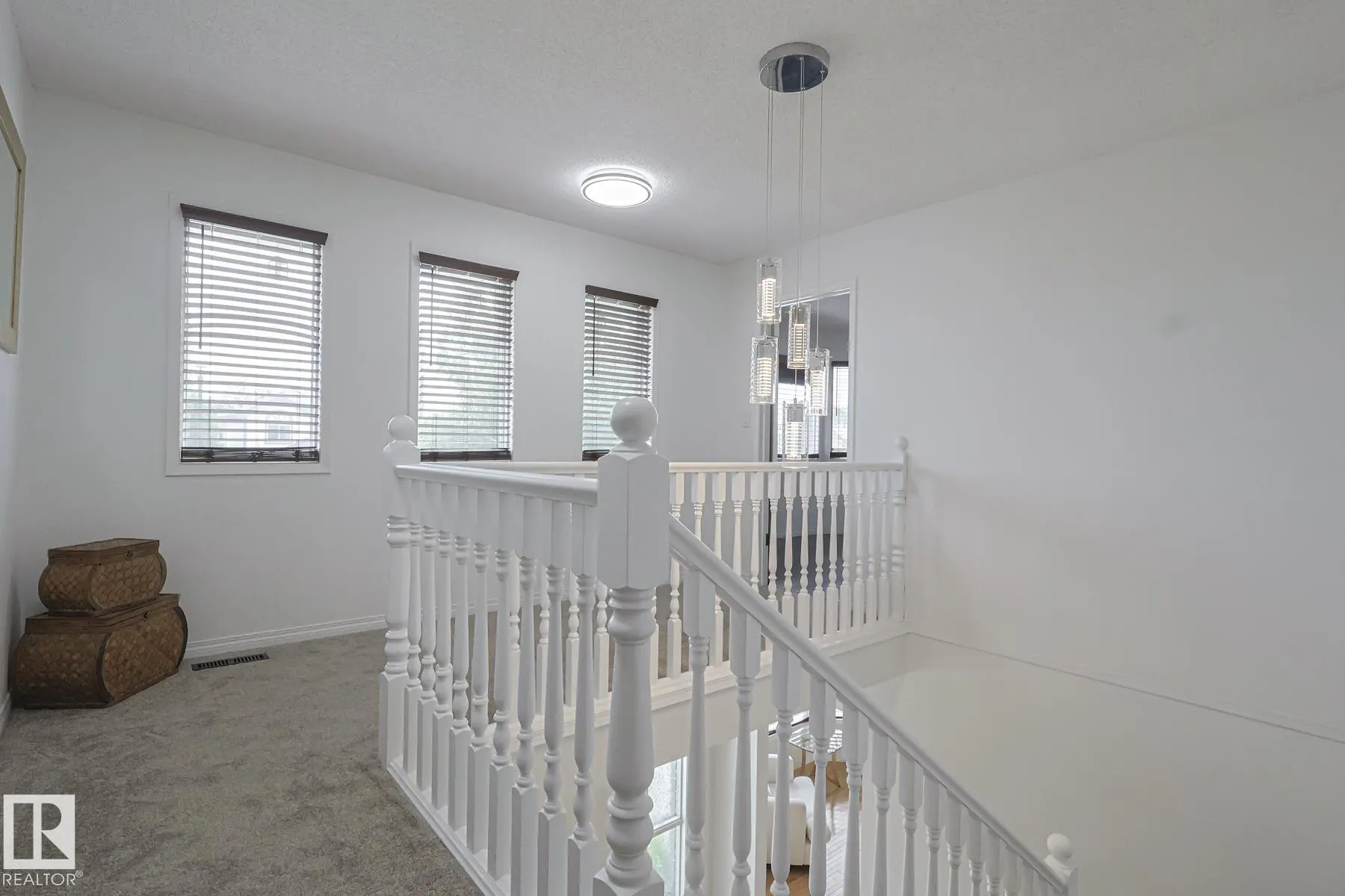 12 ELSINORE Place