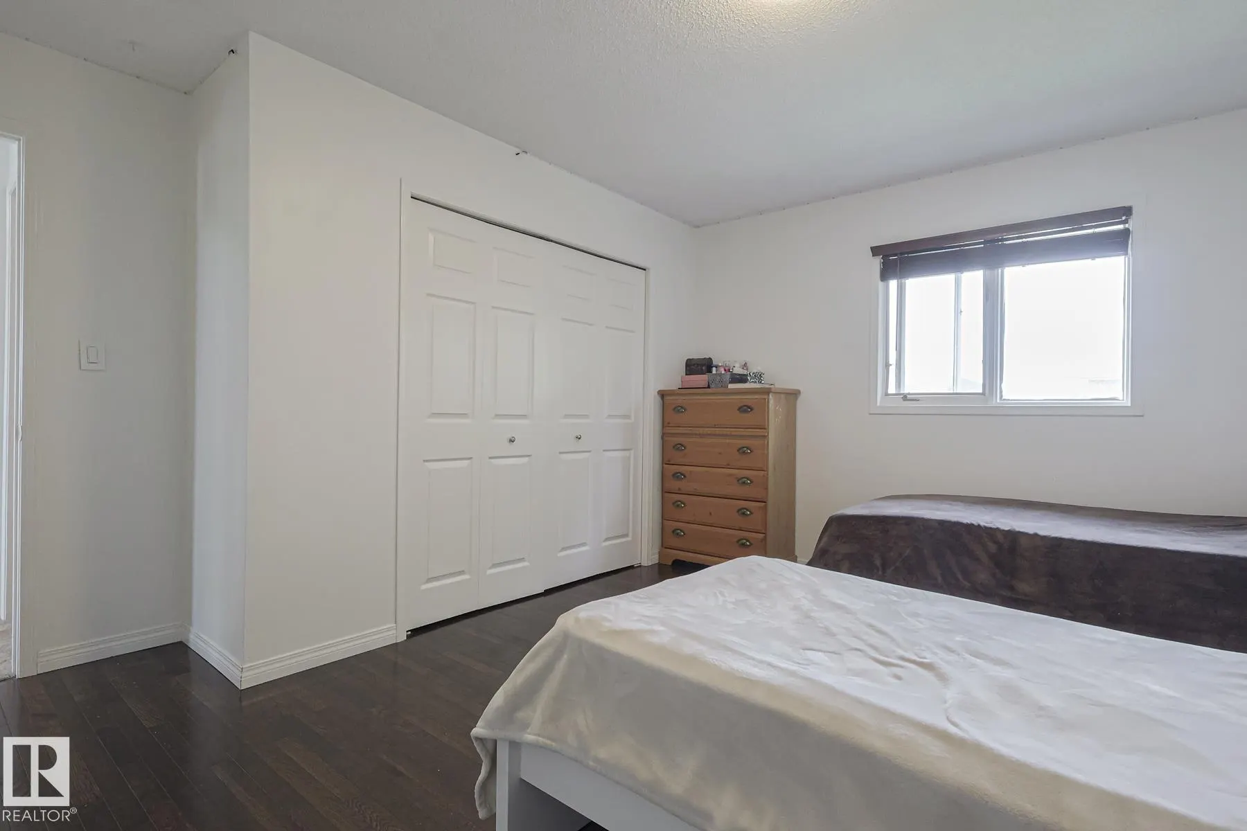 12 ELSINORE Place