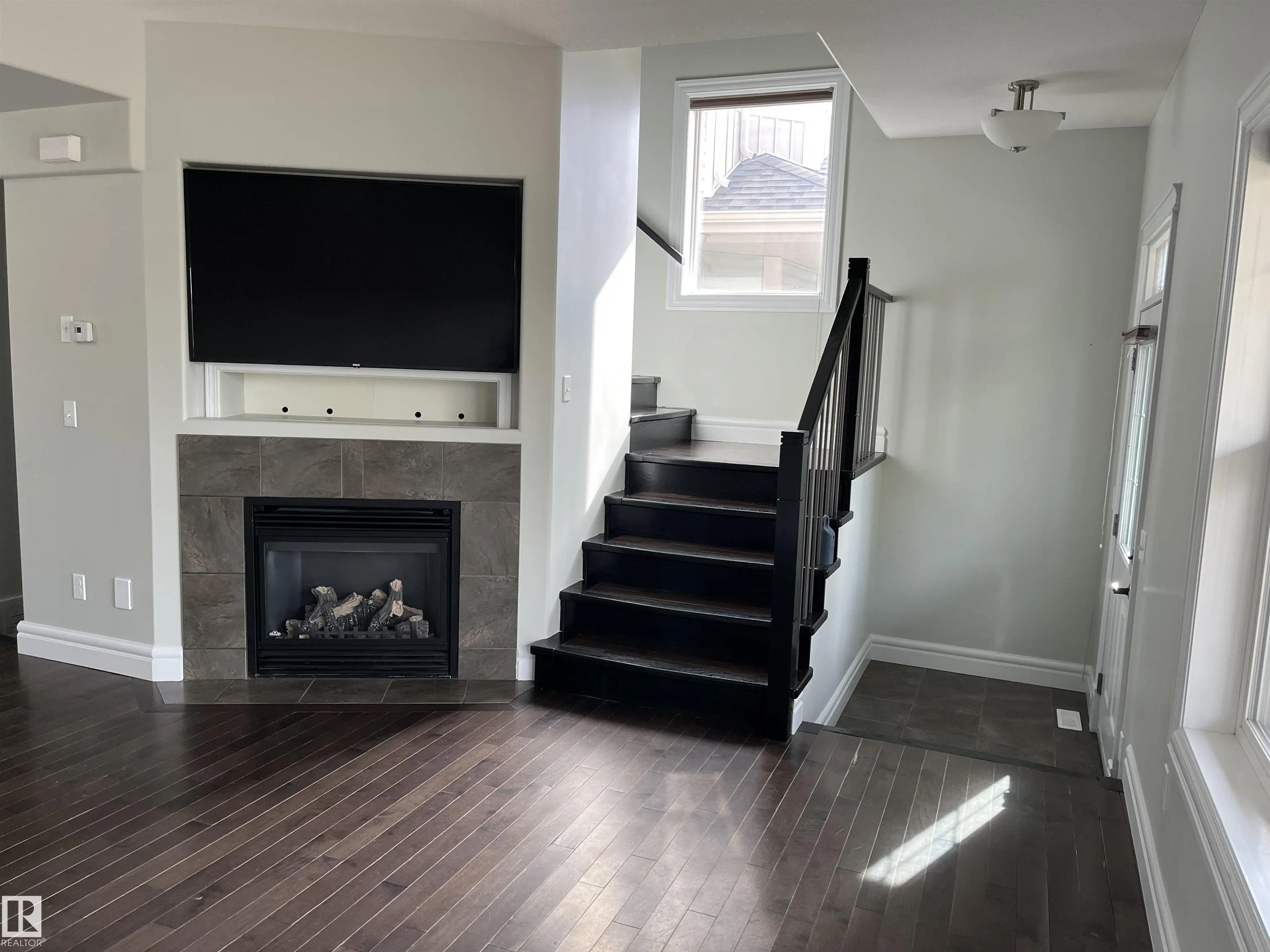 303 Sheridan Way