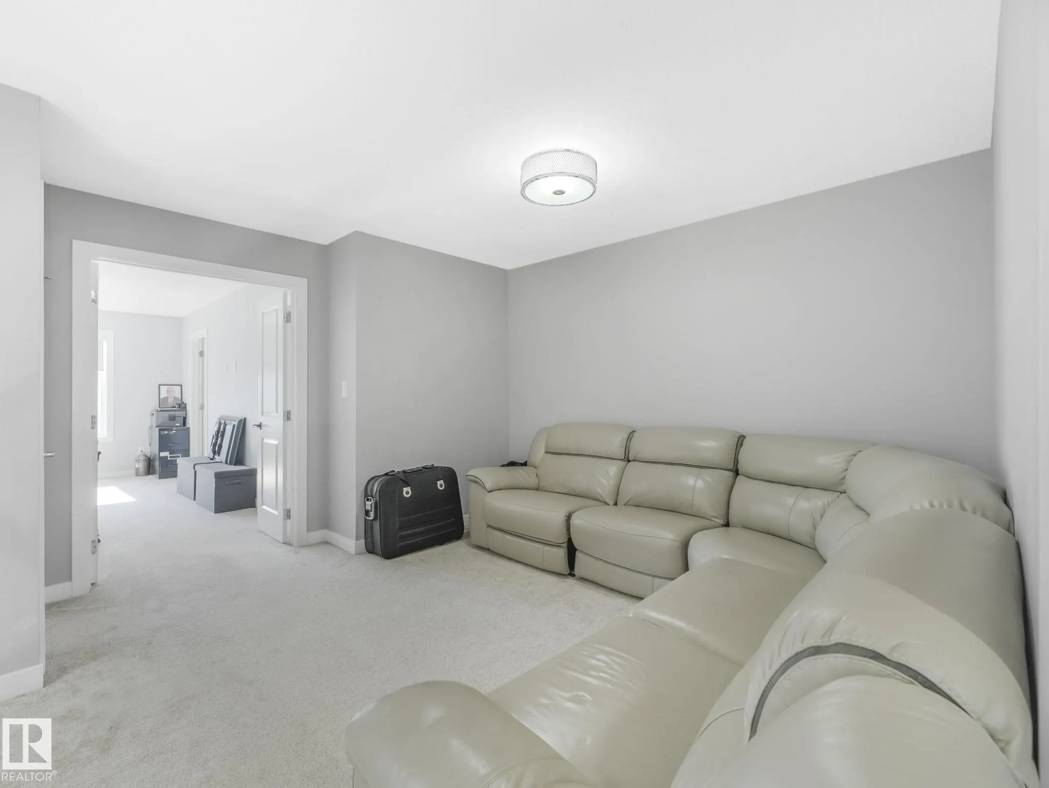 1703 16 Avenue