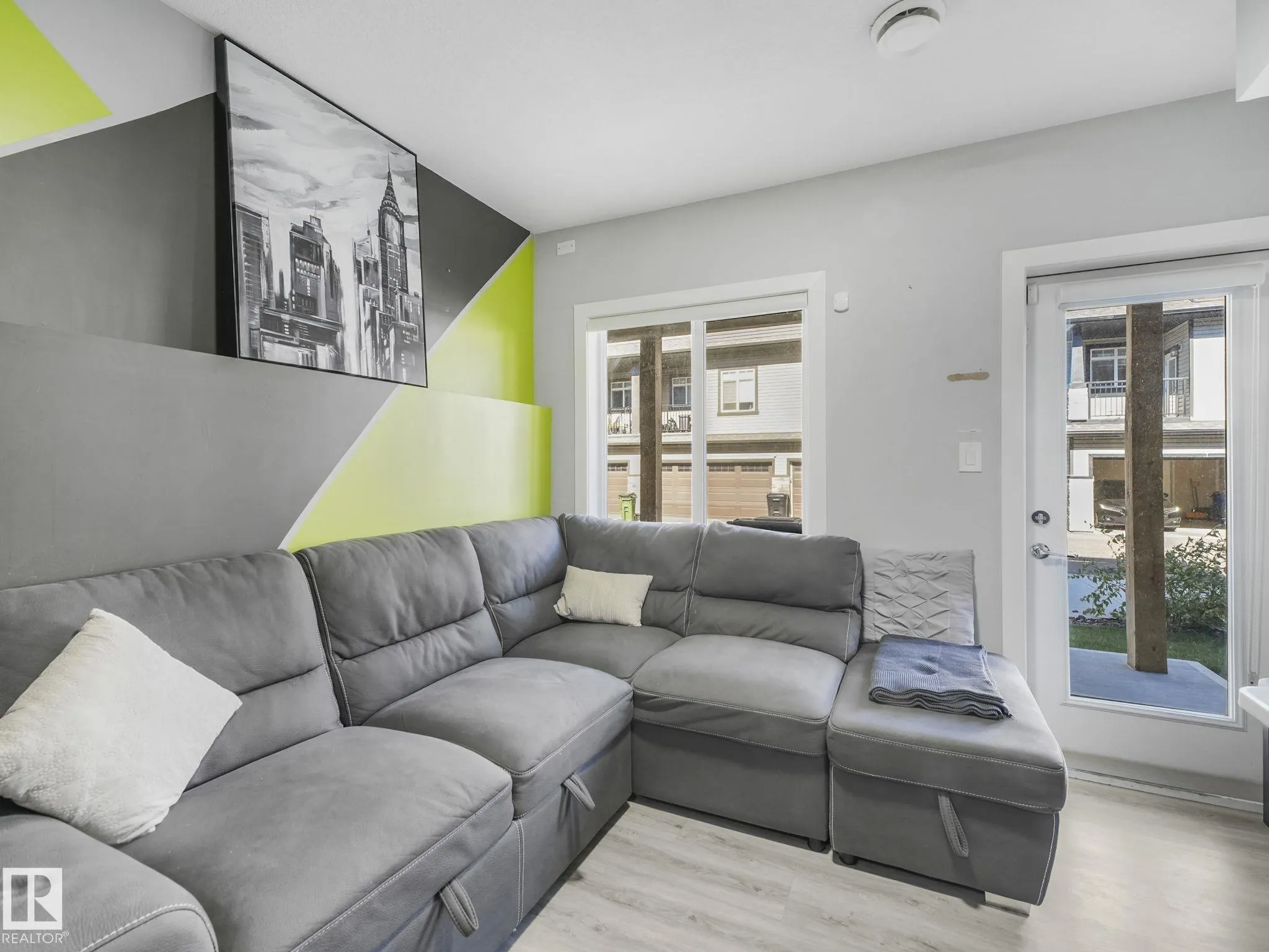 1703 16 Avenue