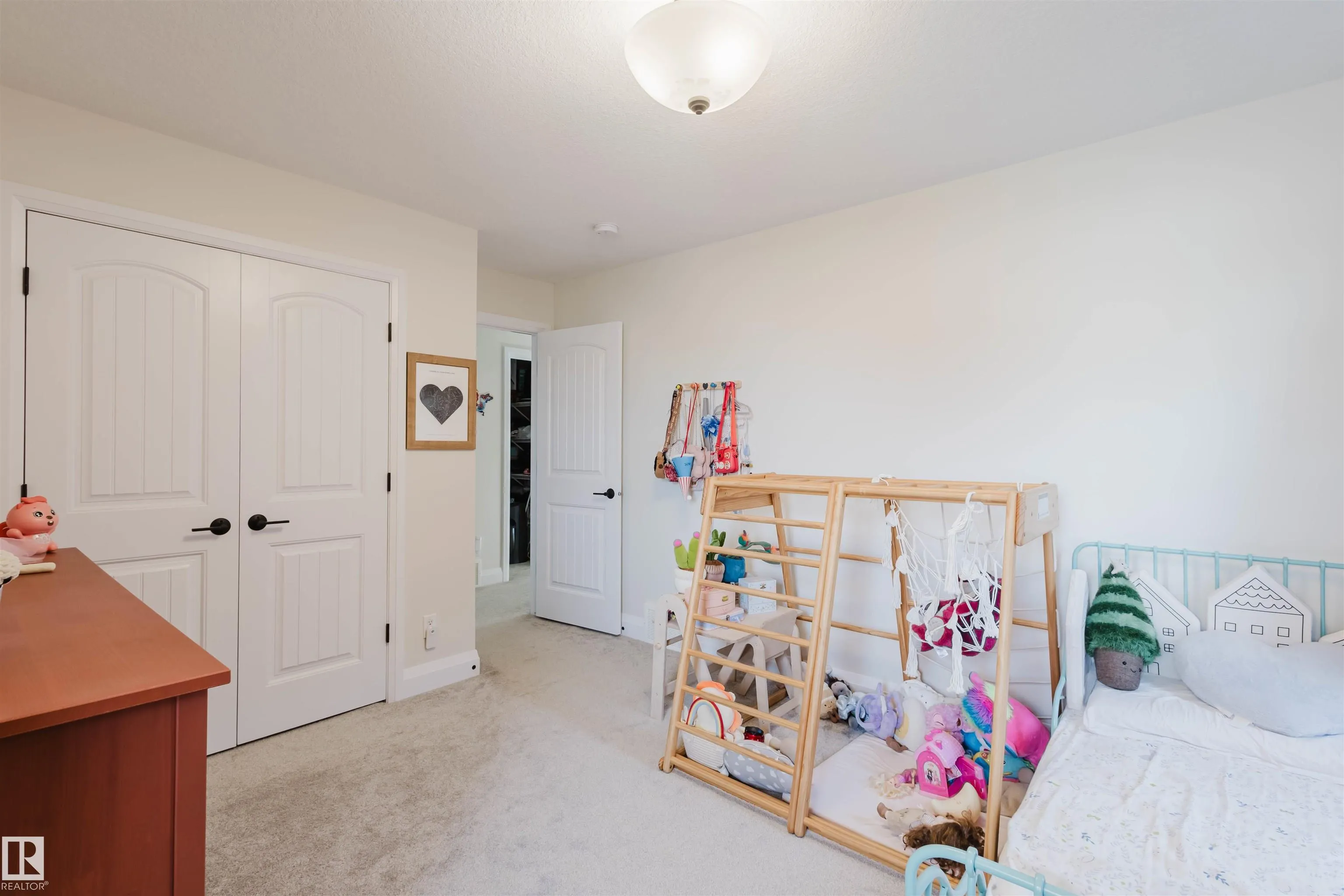 1415 DARBY GREEN Green