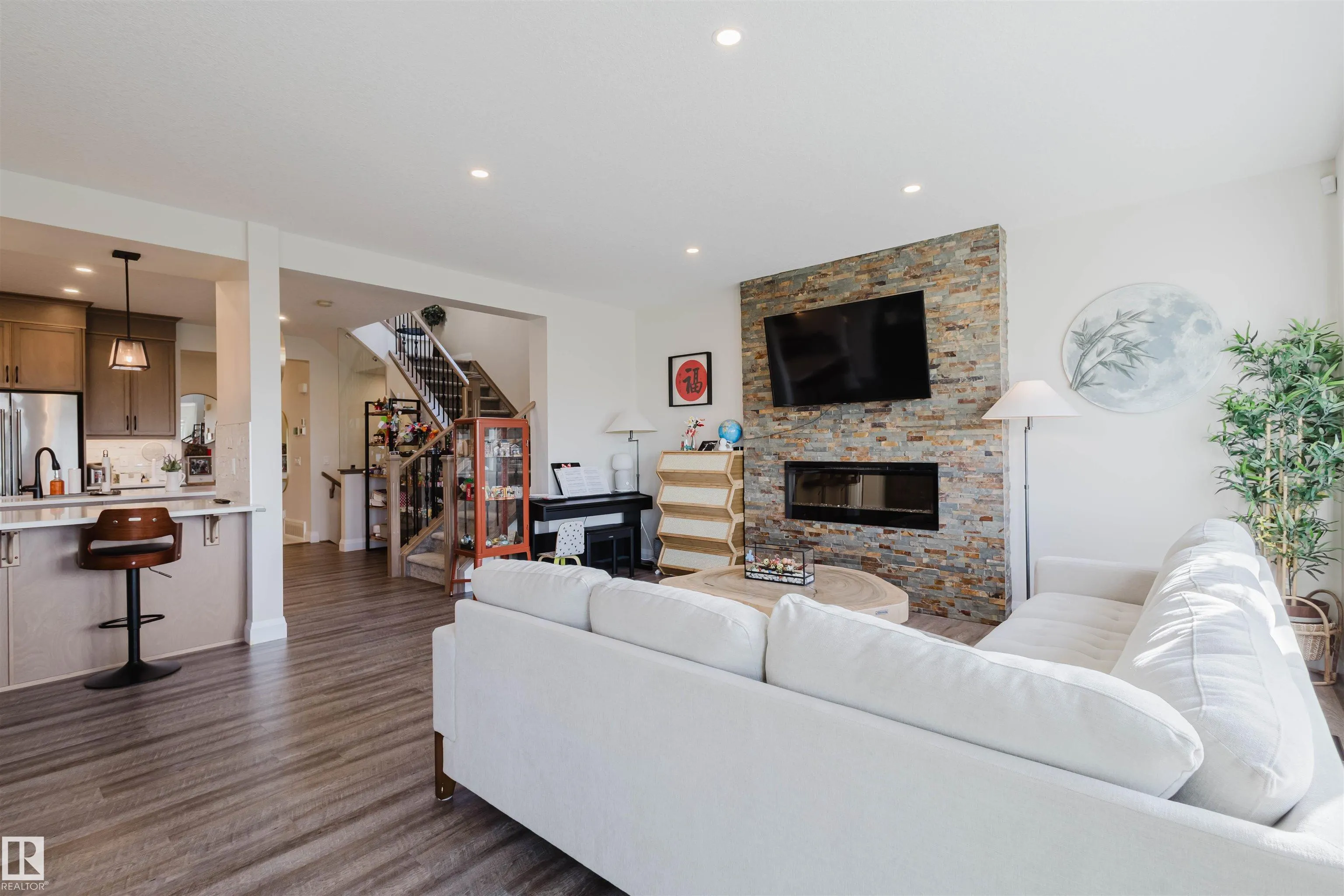 1415 DARBY GREEN Green