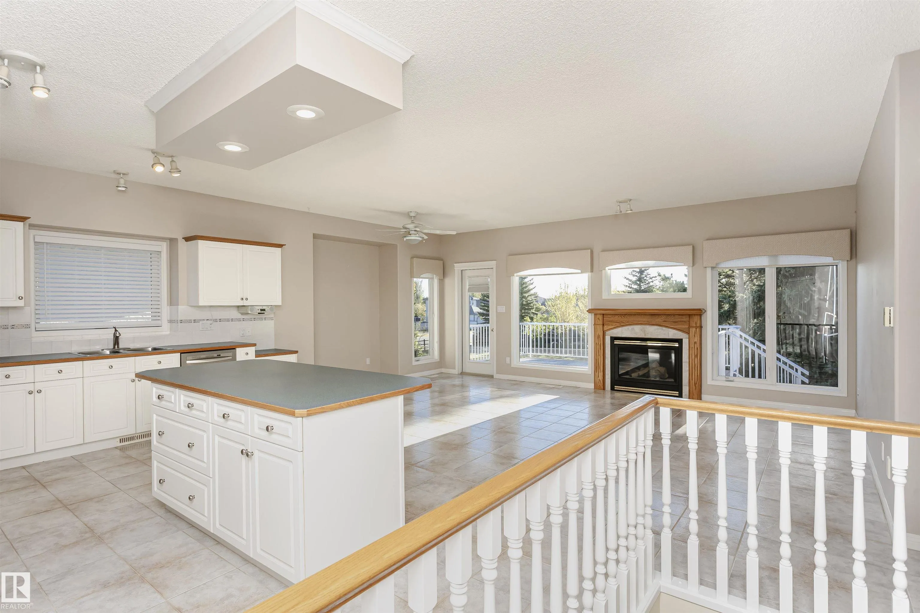 26 LONGVIEW Place