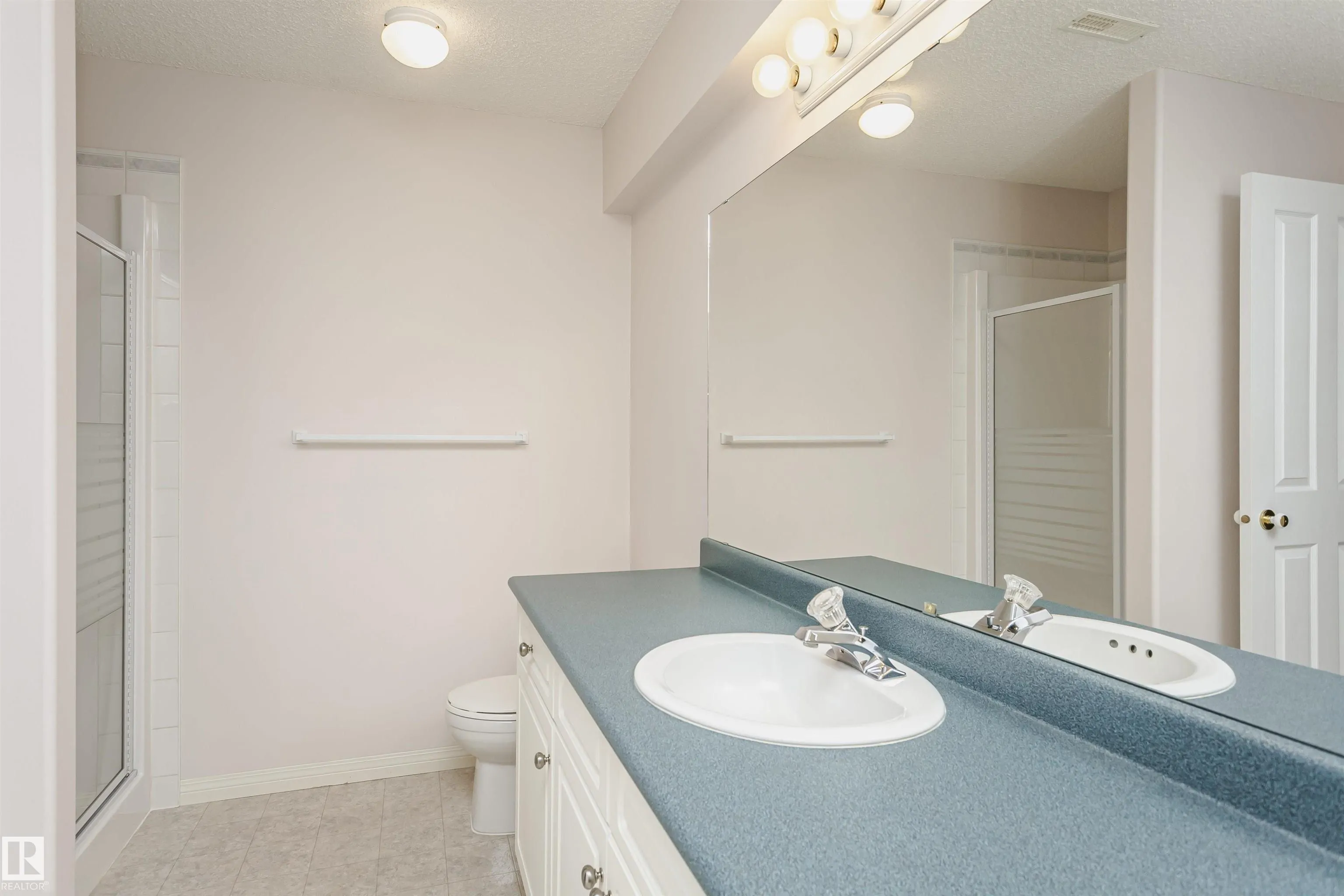 26 LONGVIEW Place
