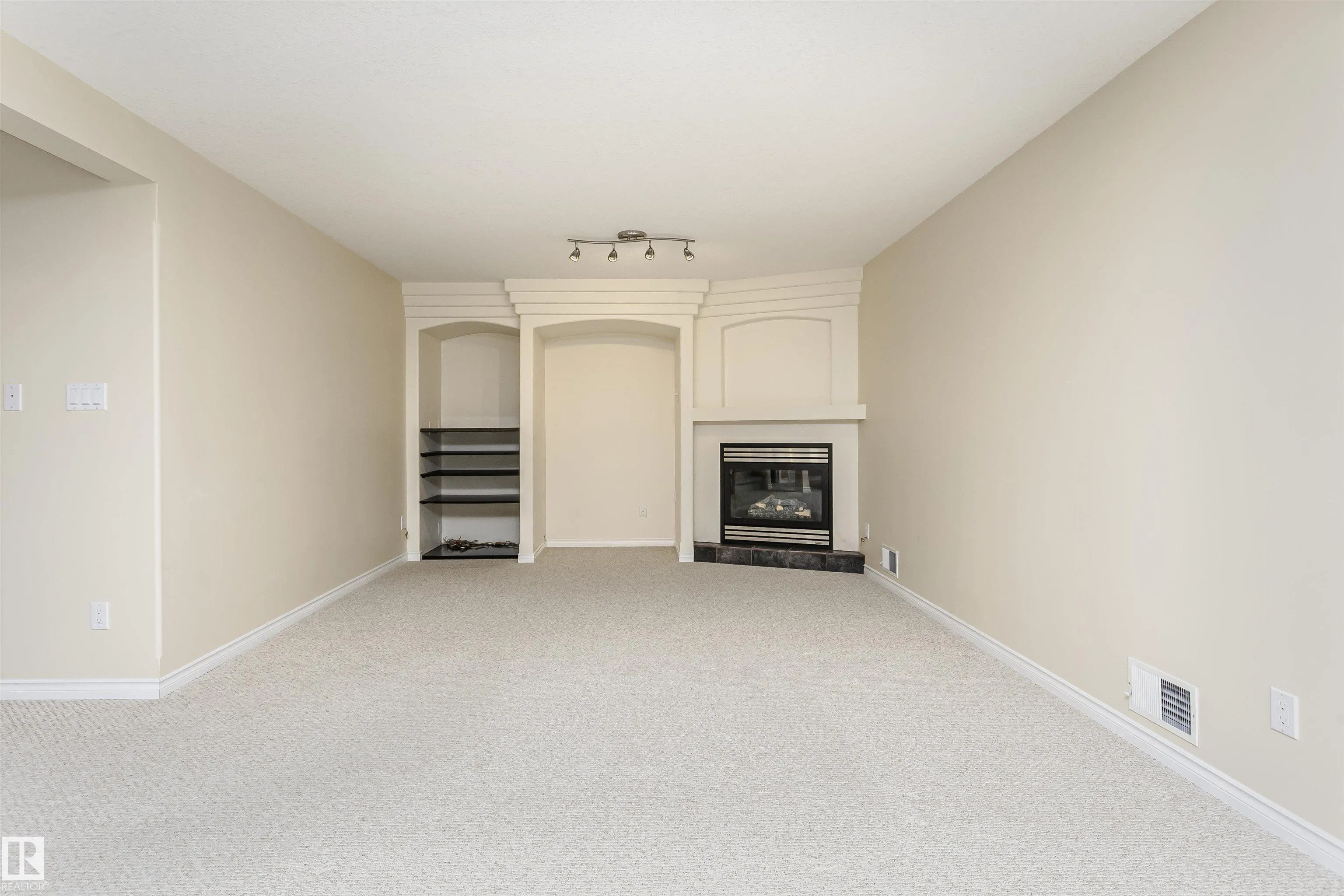 26 LONGVIEW Place
