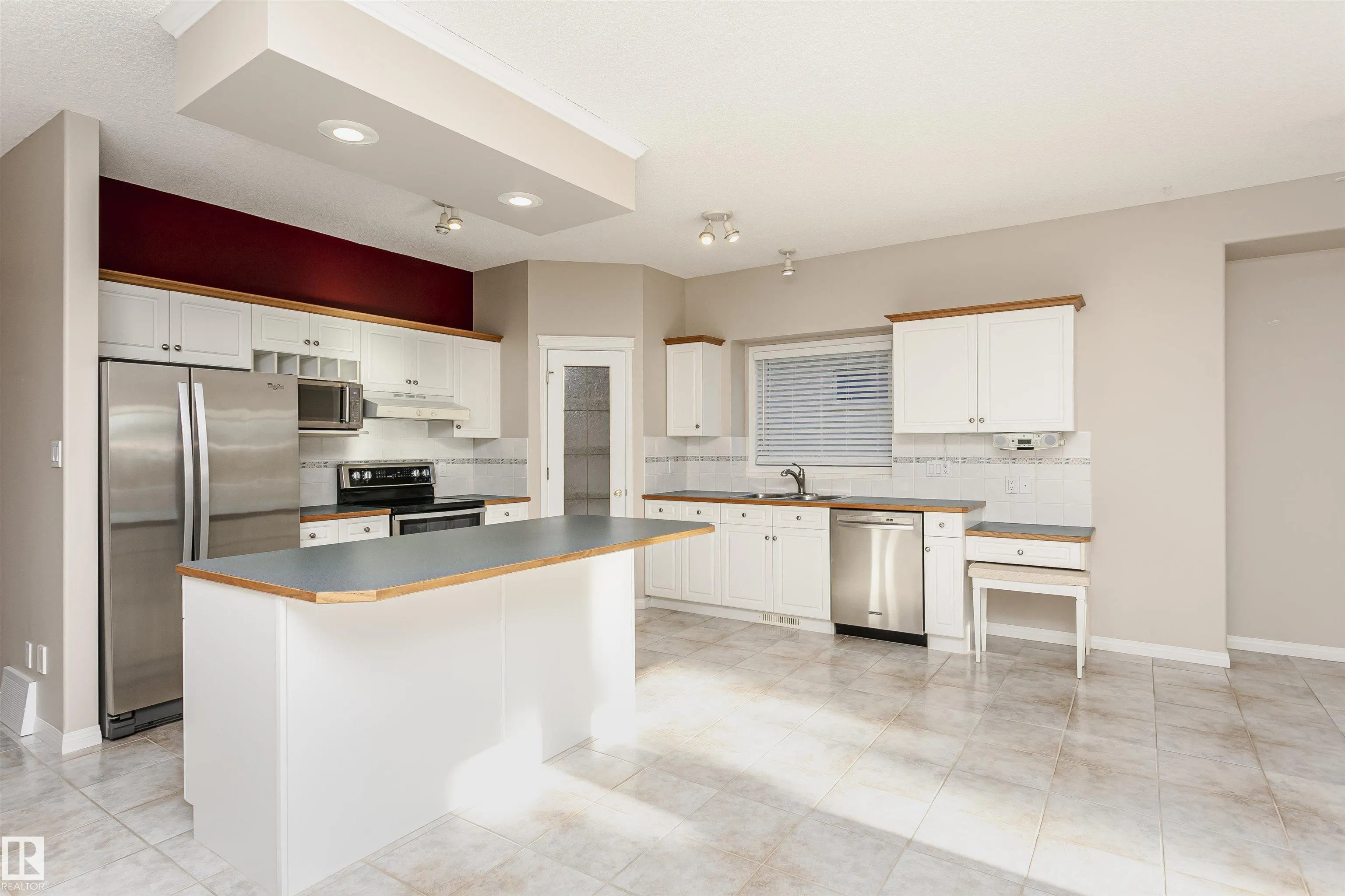 26 LONGVIEW Place