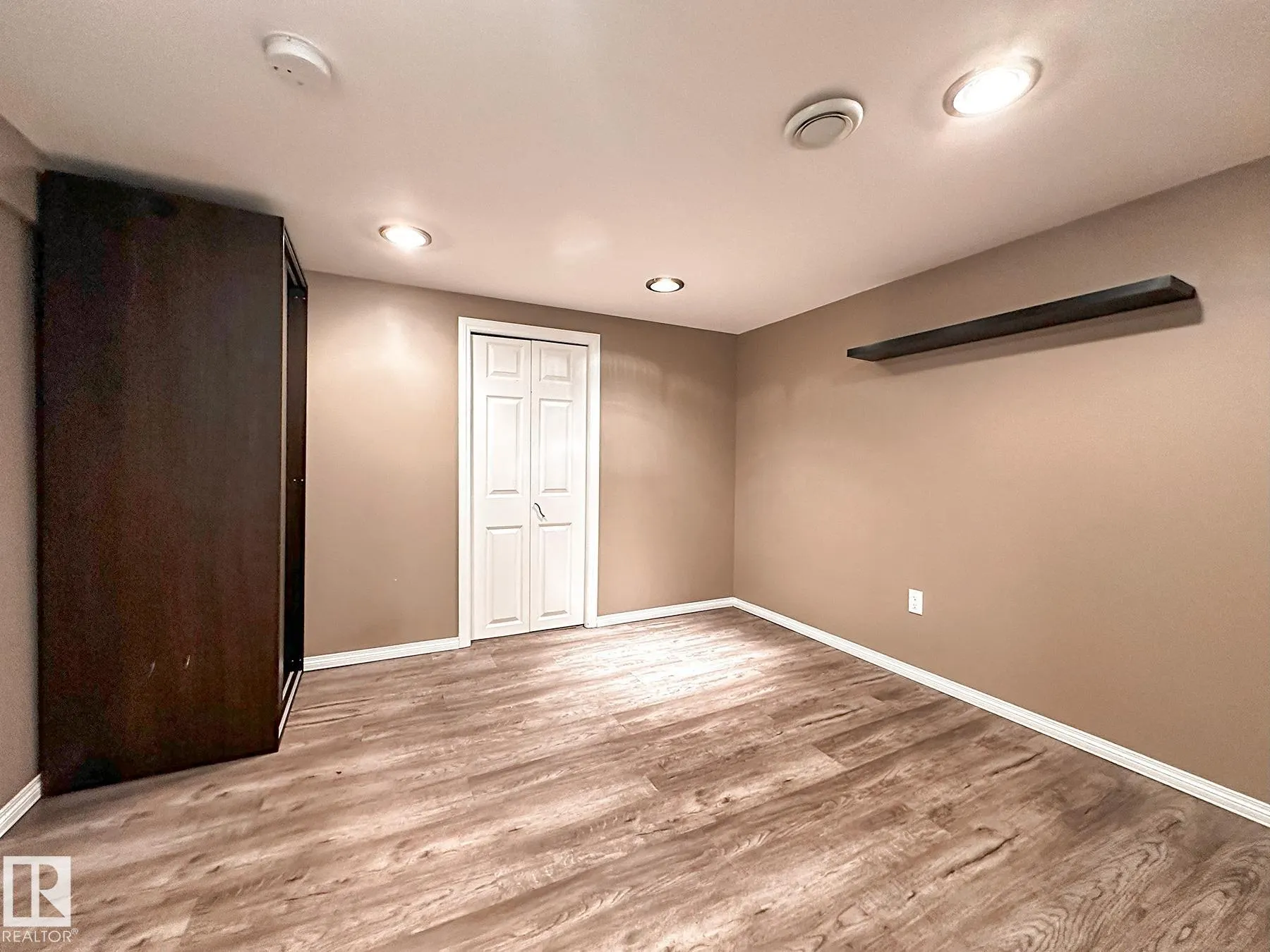 11403 149 Avenue
