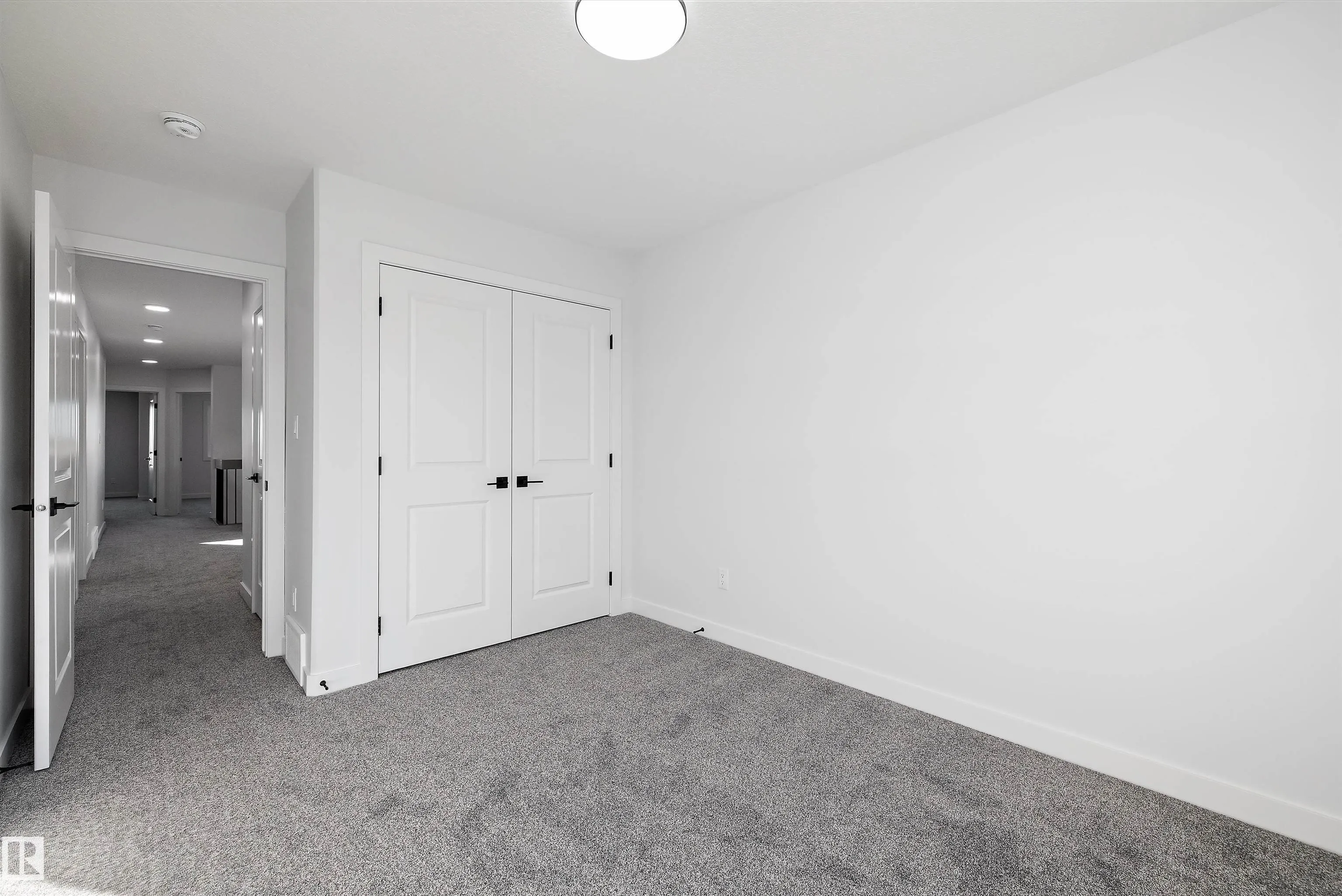 28 Chartres Close