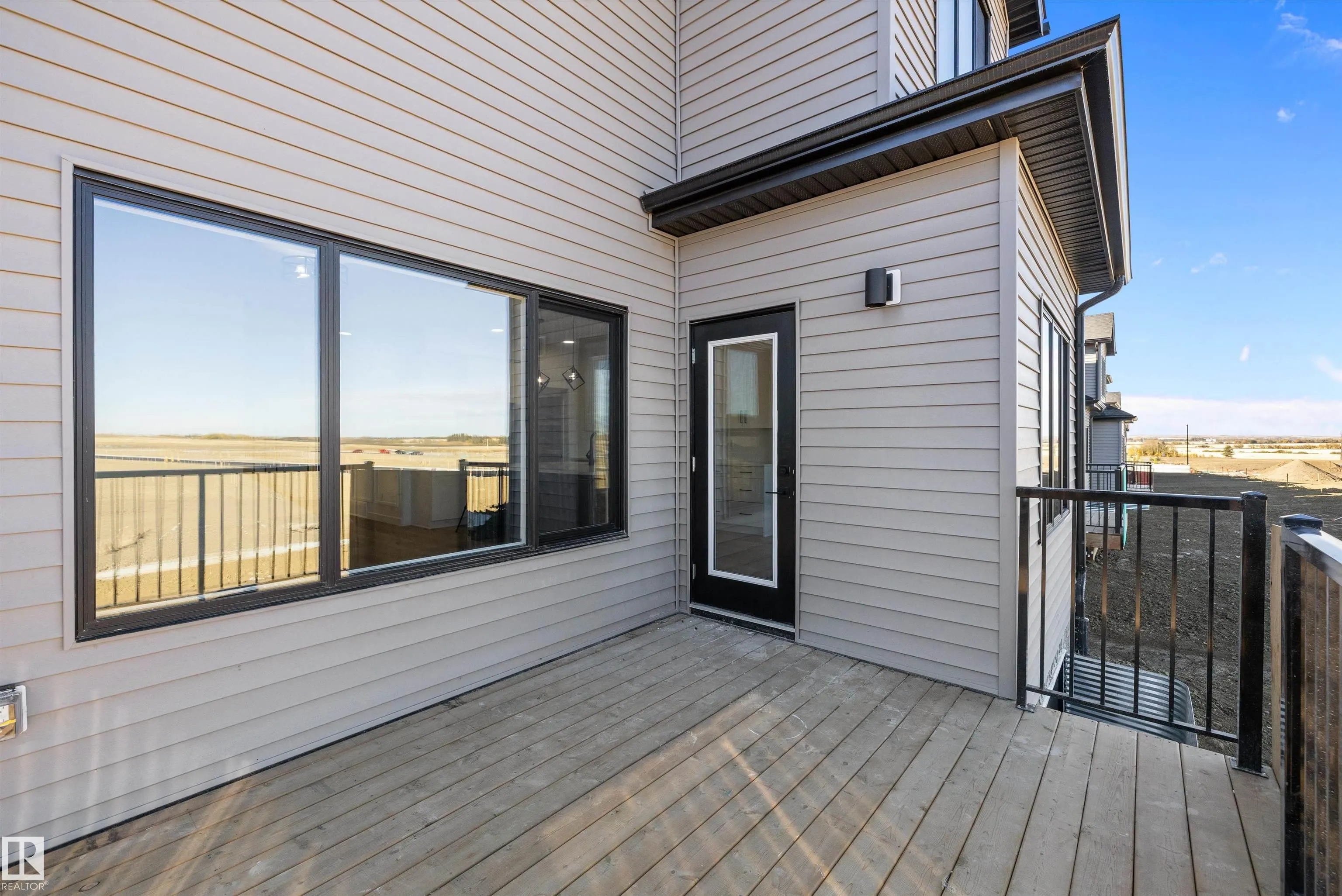 28 Chartres Close