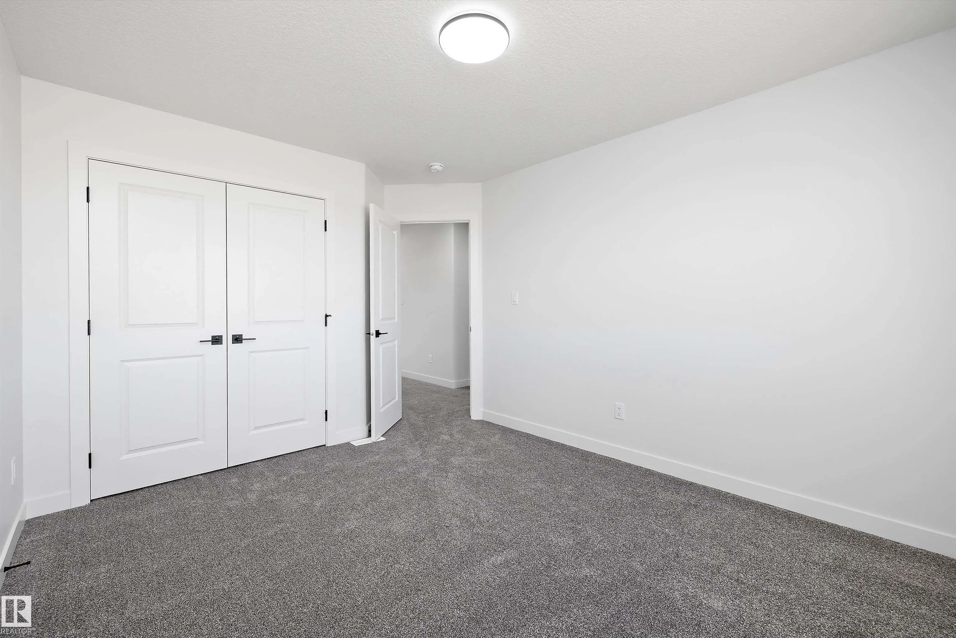 28 Chartres Close