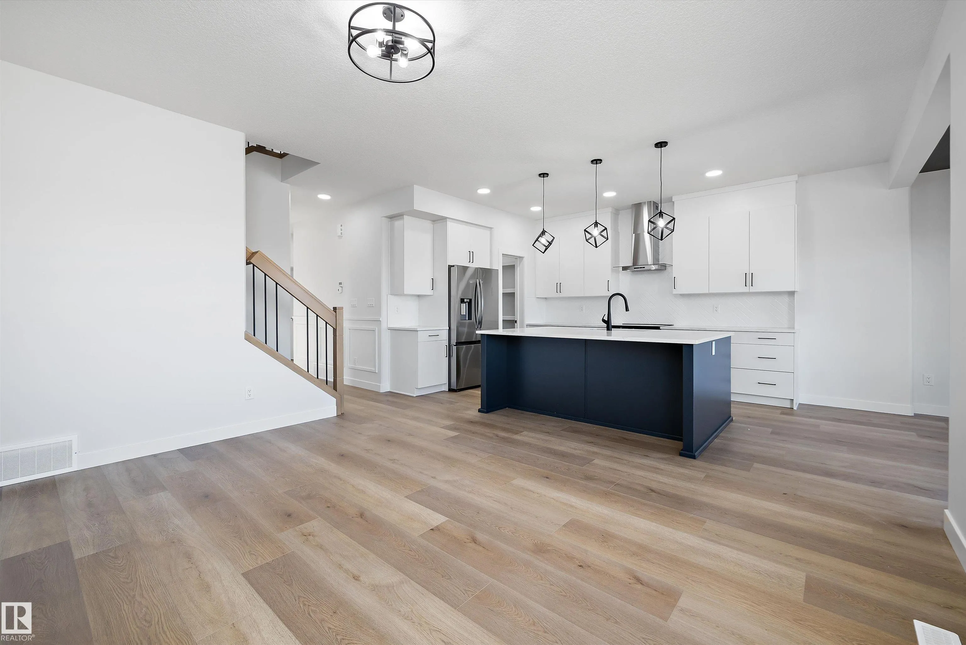 28 Chartres Close