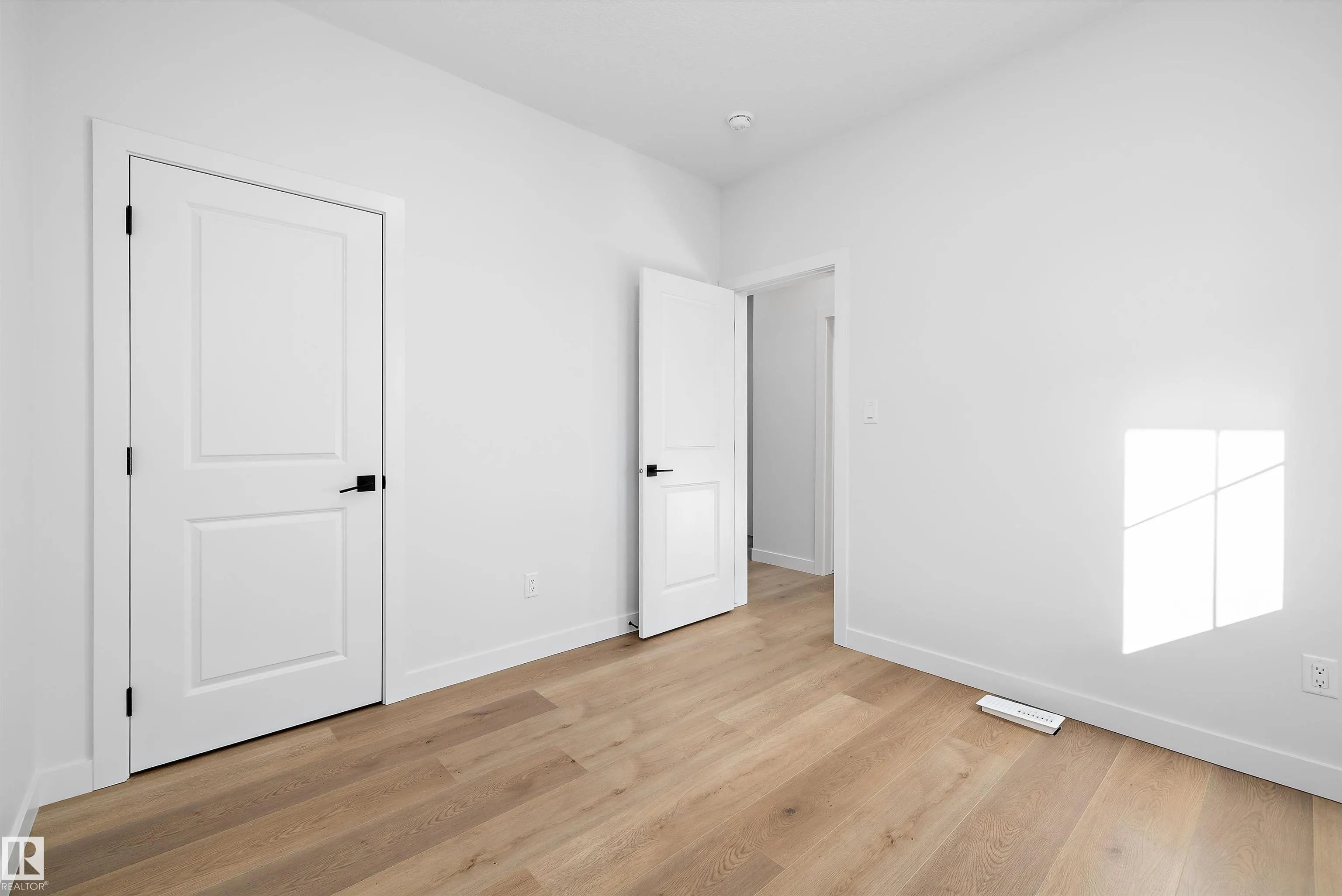 28 Chartres Close