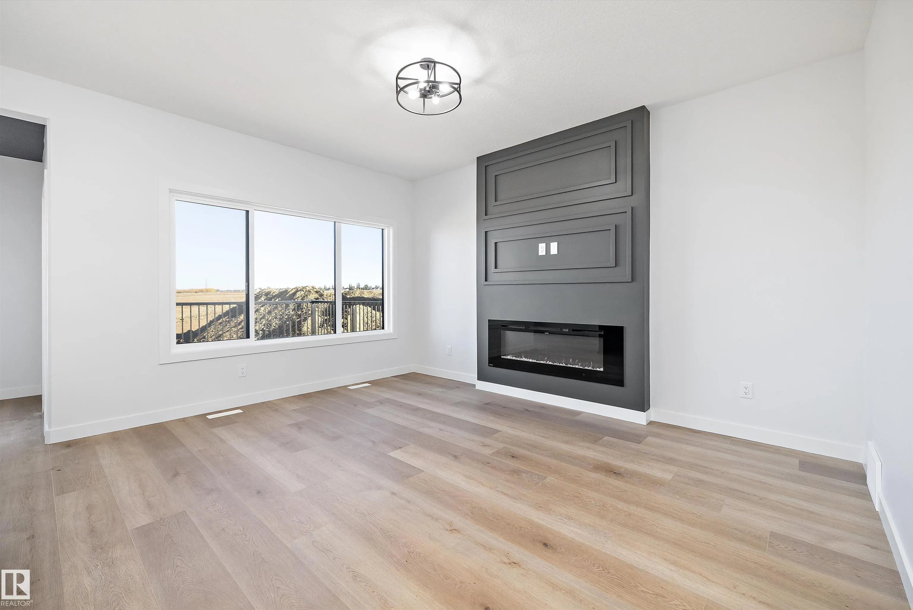 28 Chartres Close