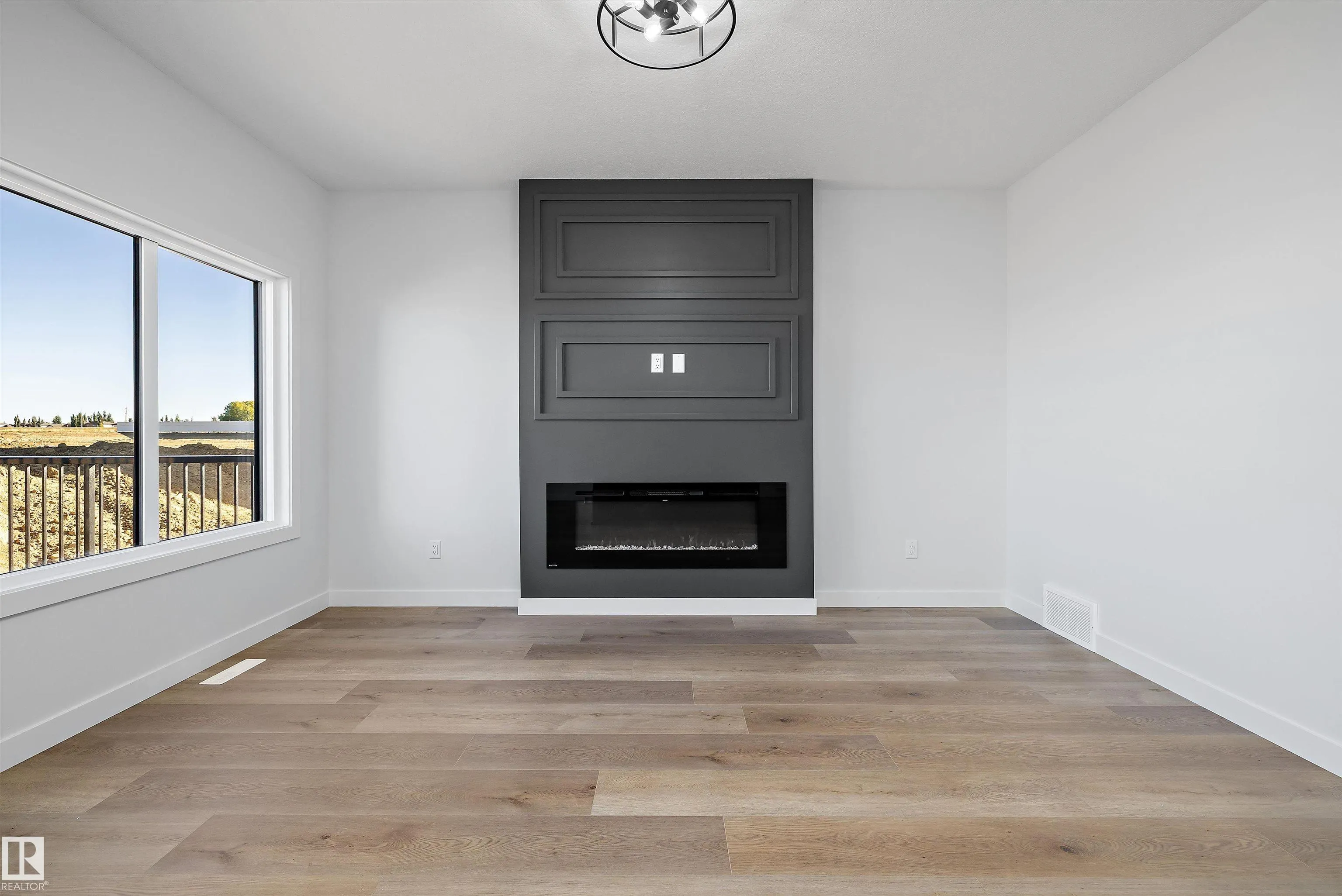 28 Chartres Close