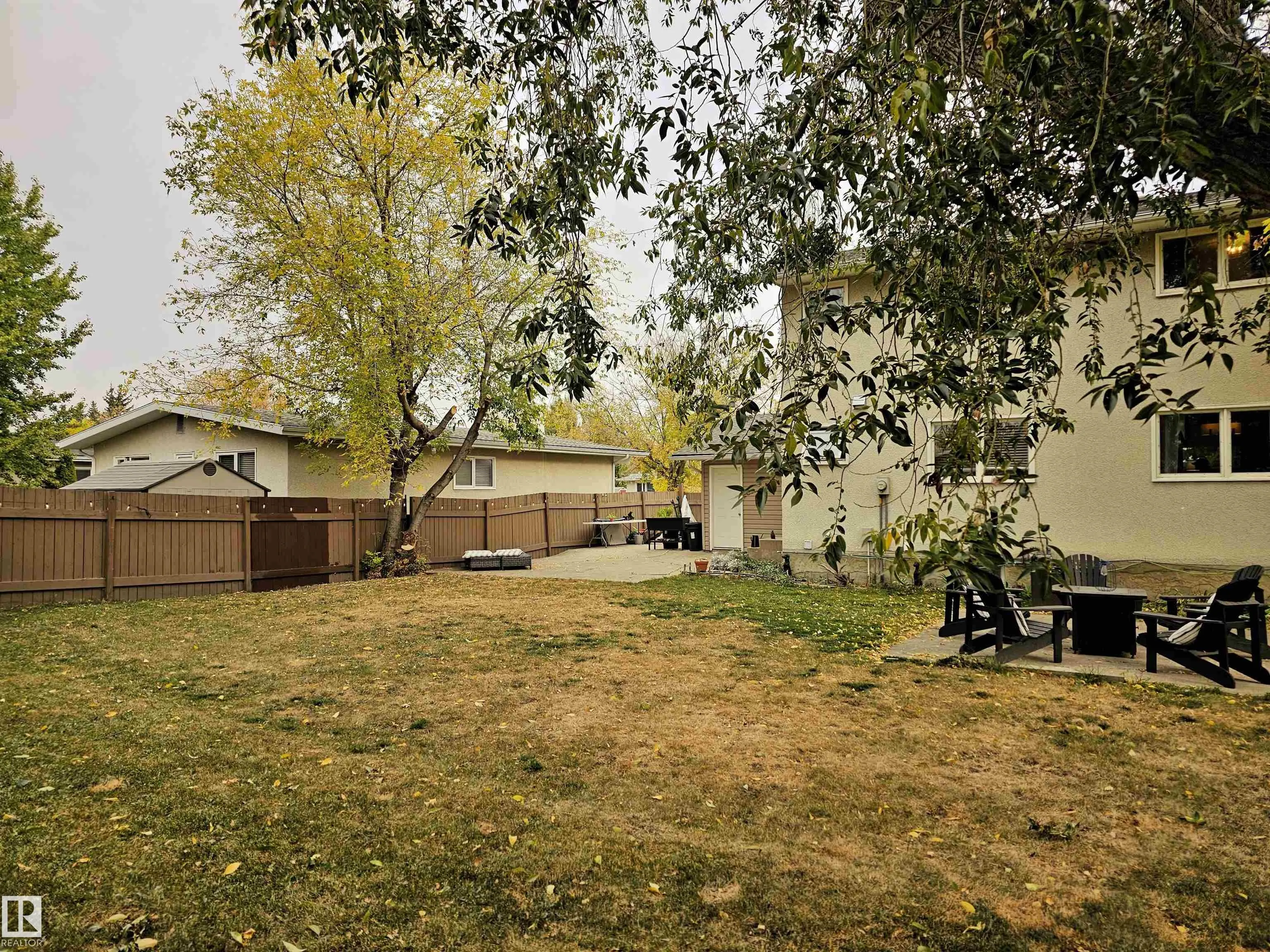 23 ALCOTT Crescent