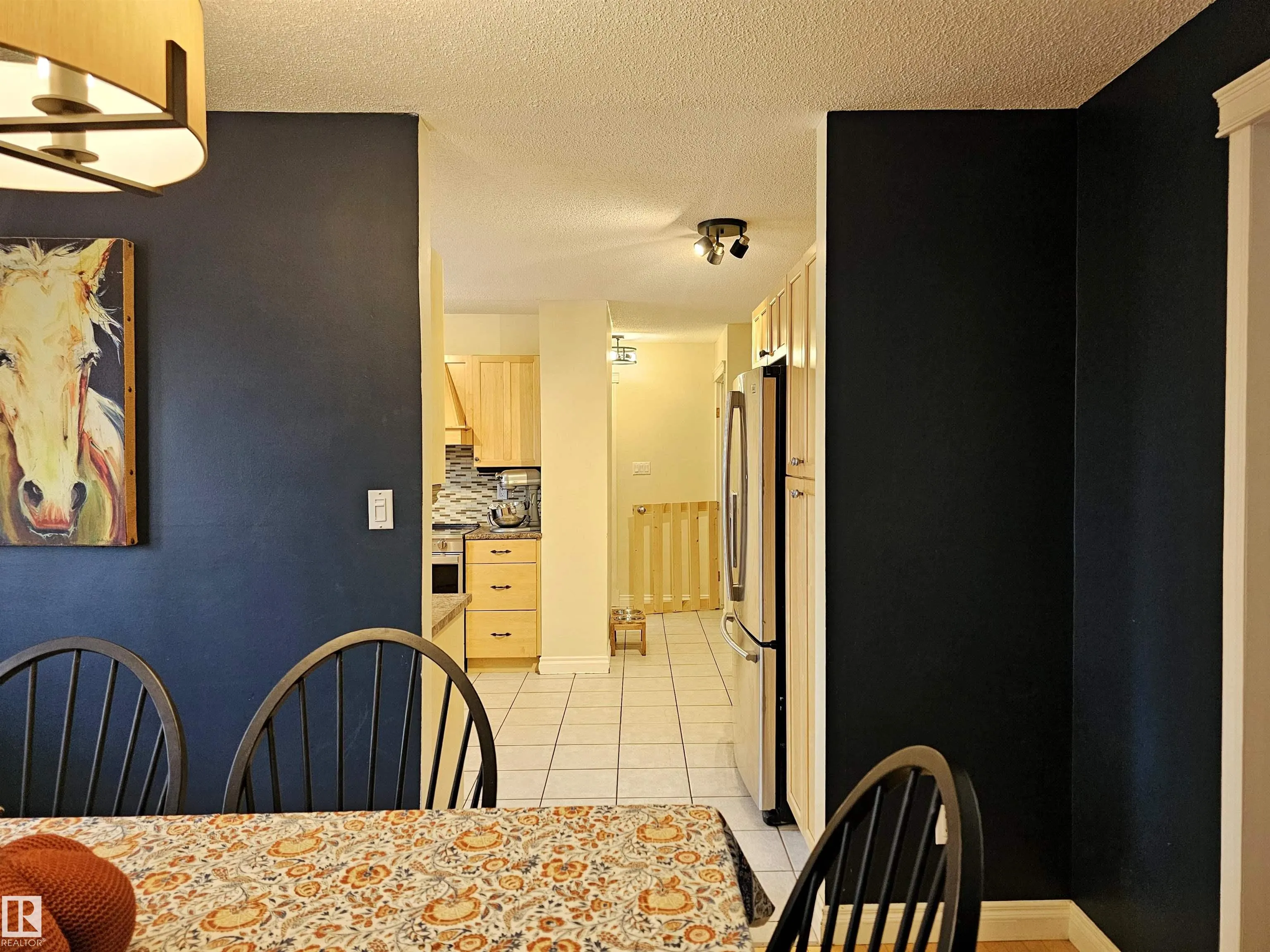 23 ALCOTT Crescent