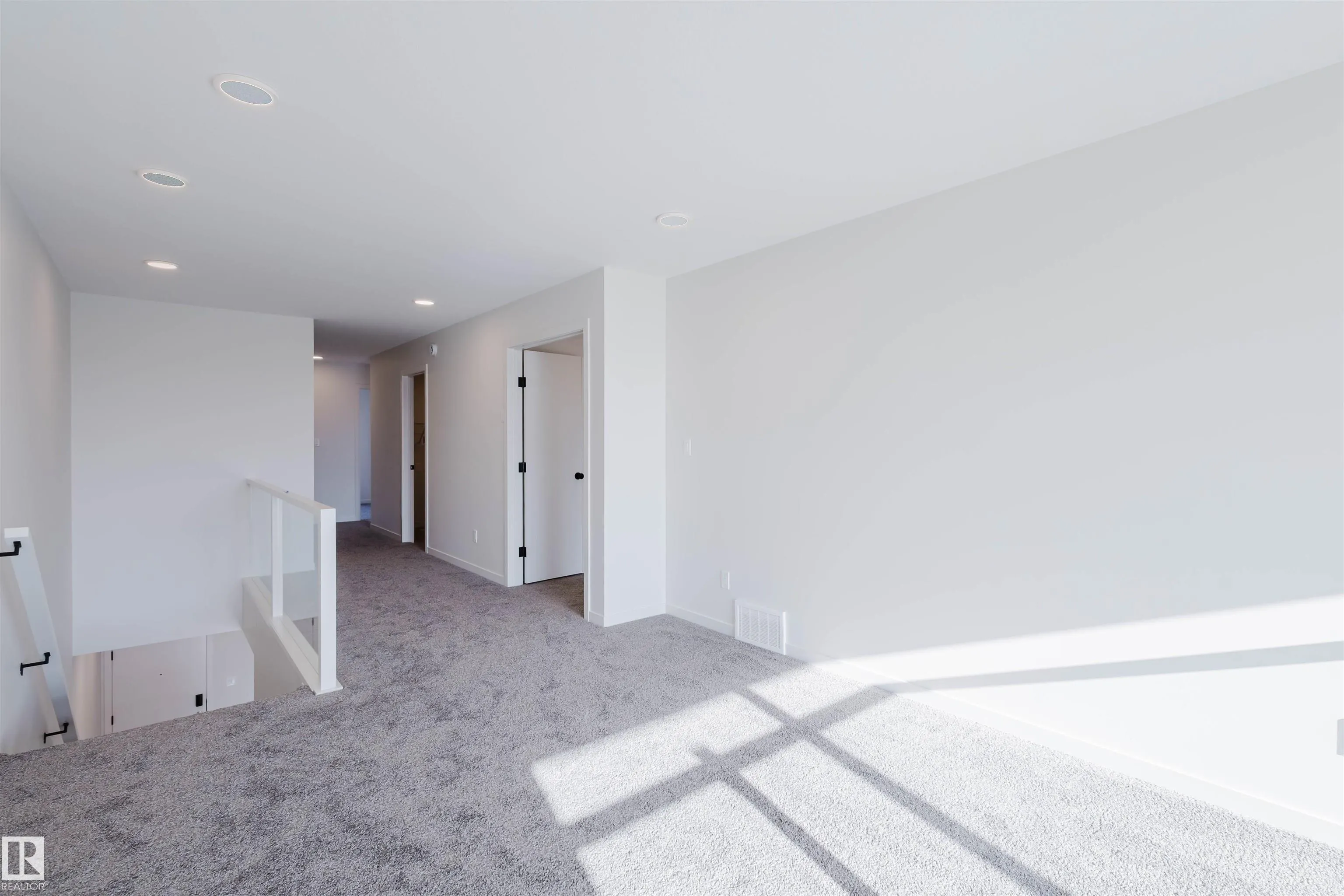 456 33 Street