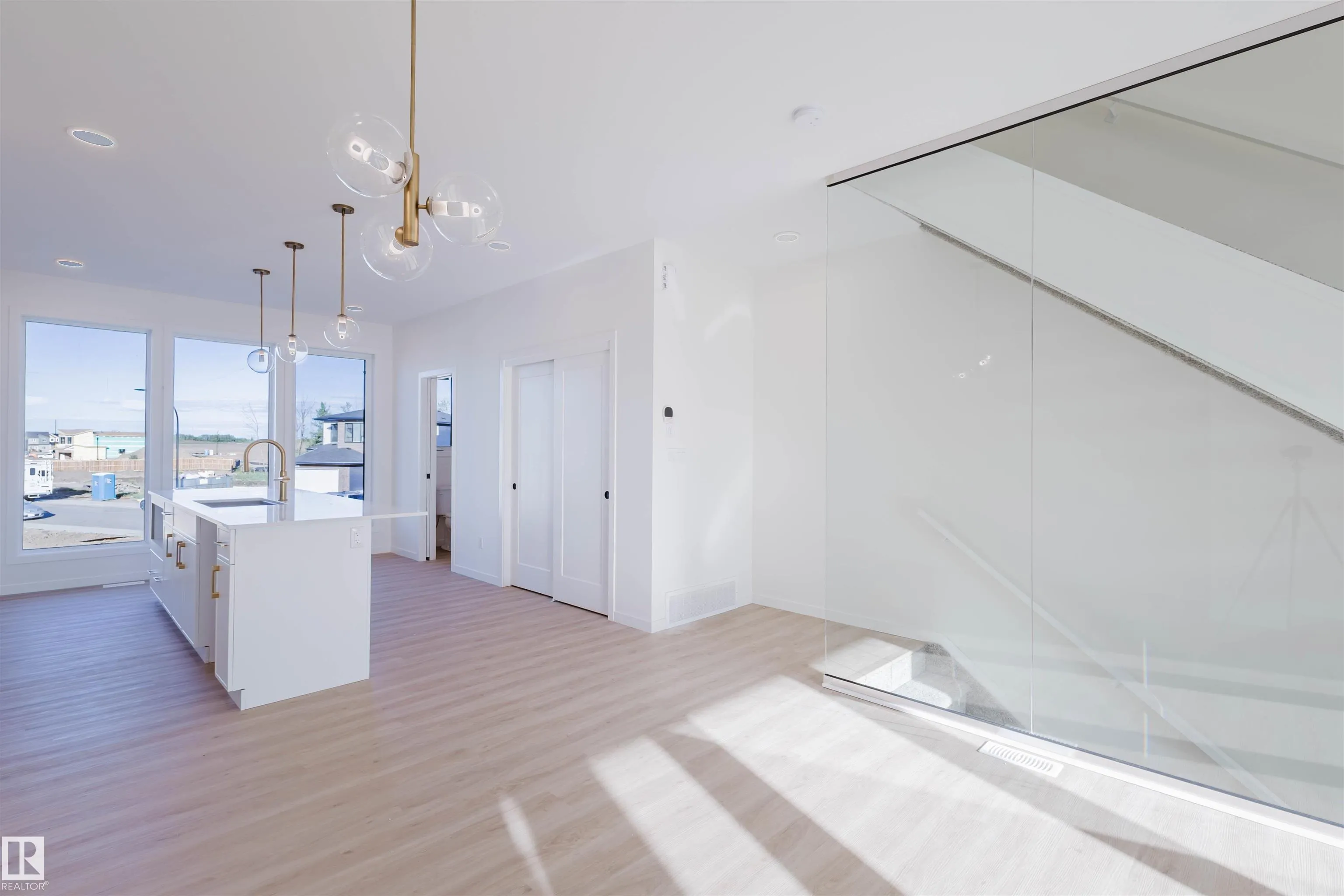 463 33 Street