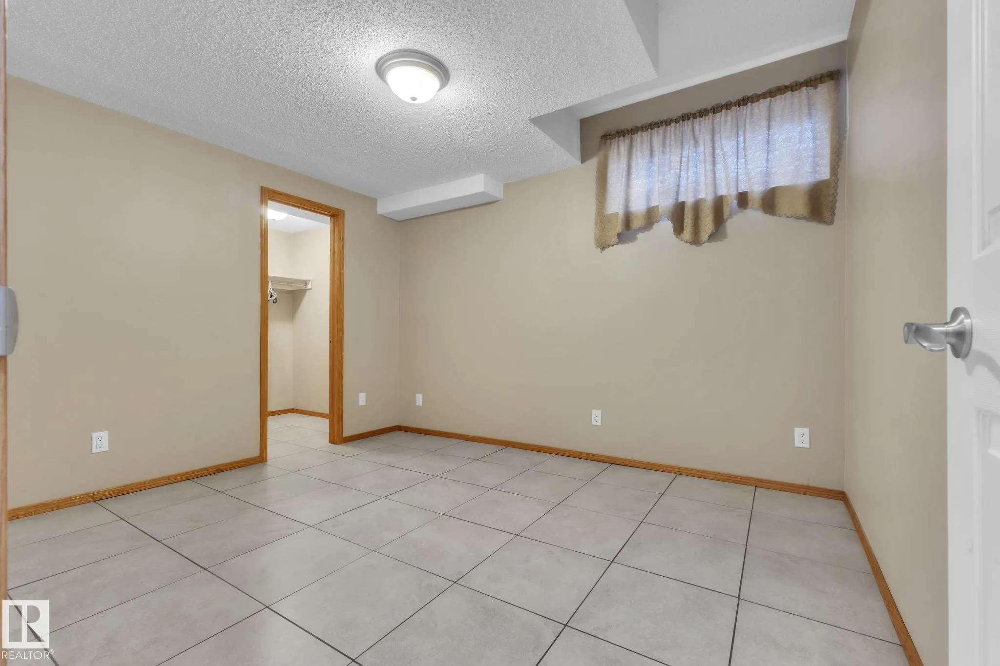 1217 SUMMERSIDE Drive