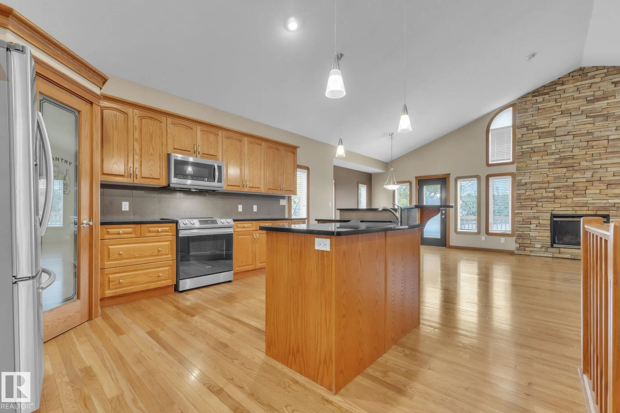 1217 SUMMERSIDE Drive