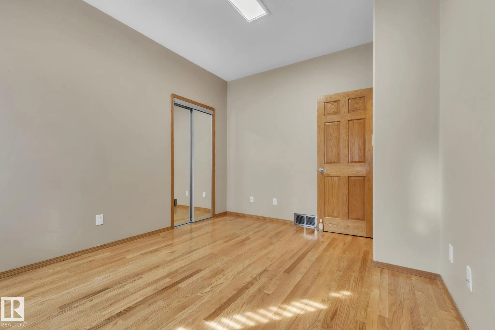 1217 SUMMERSIDE Drive