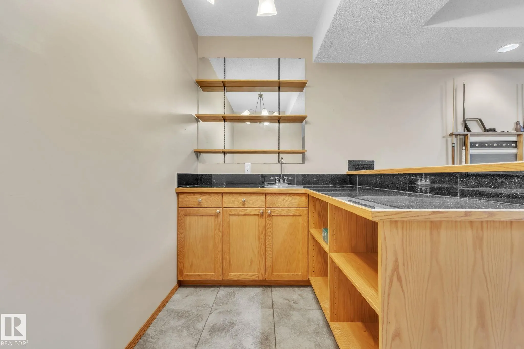 1217 SUMMERSIDE Drive