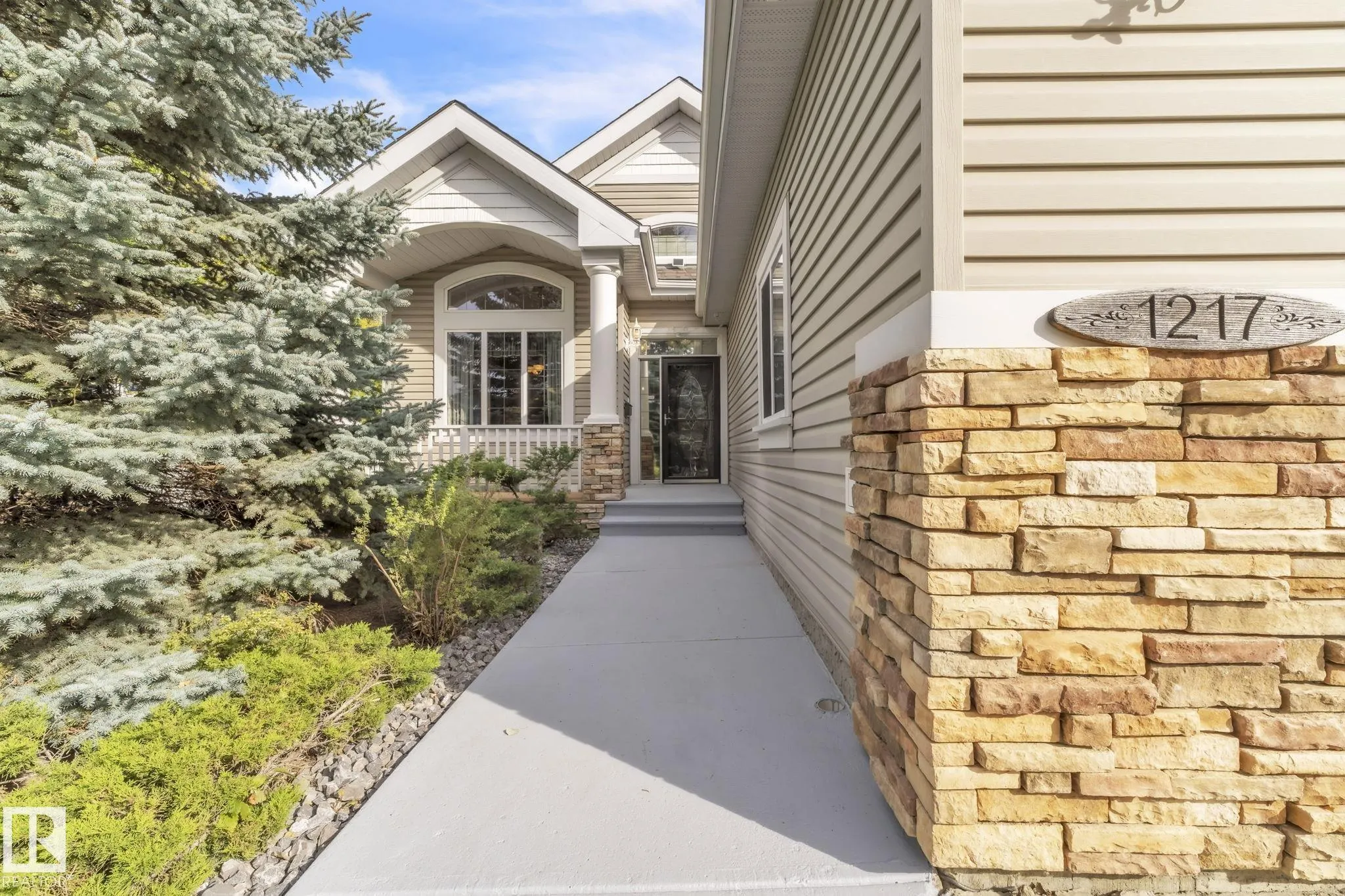 1217 SUMMERSIDE Drive