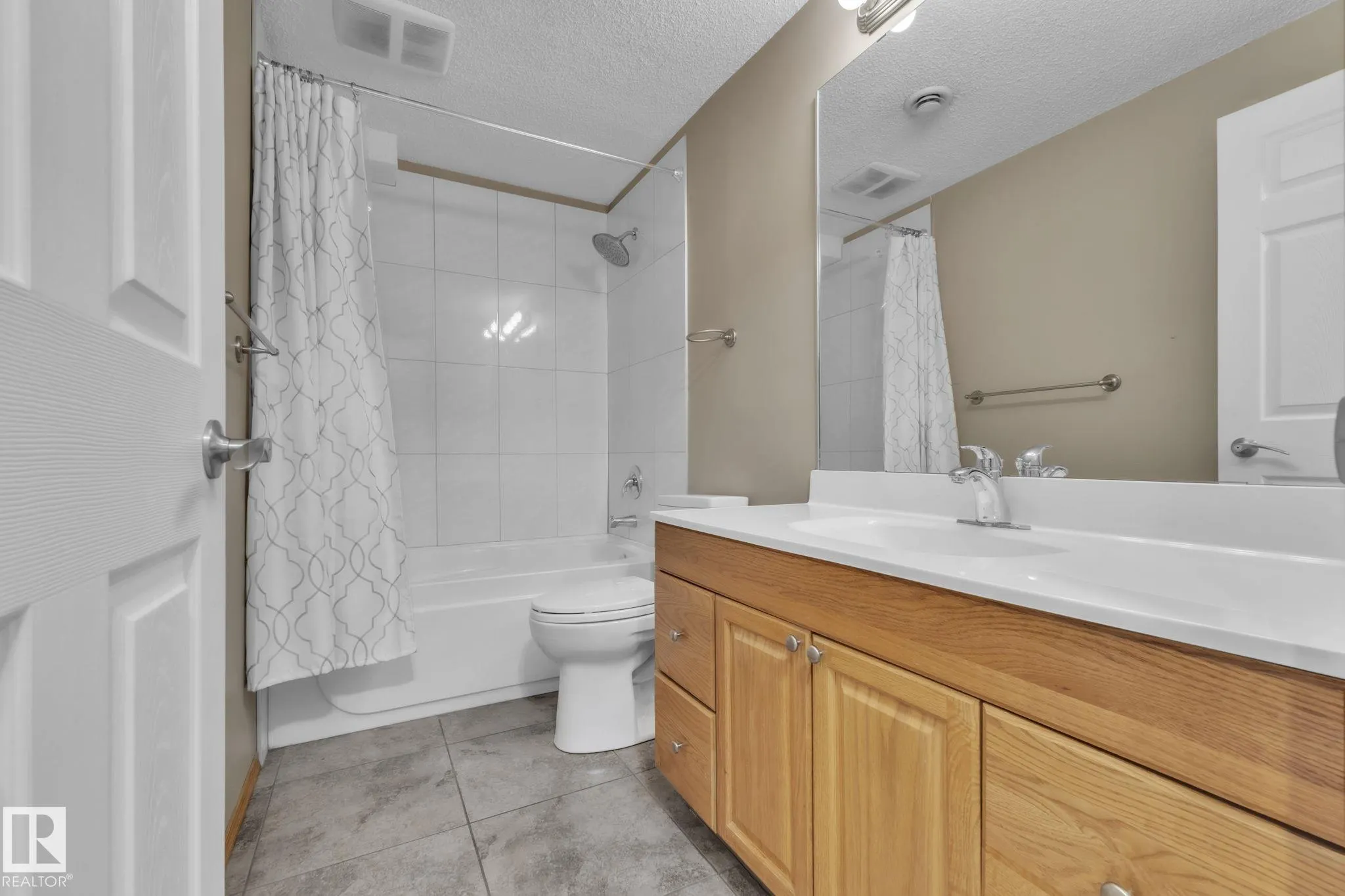 1217 SUMMERSIDE Drive