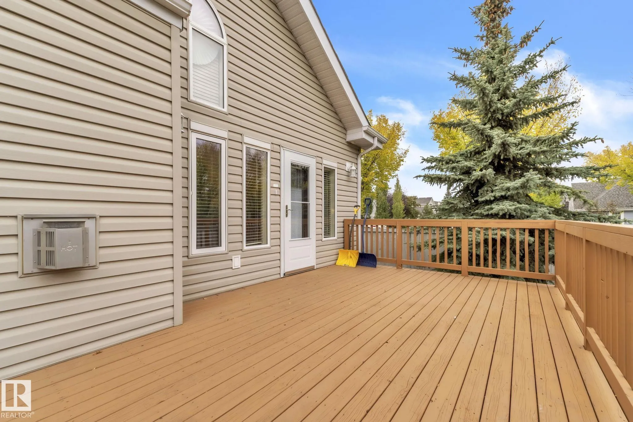 1217 SUMMERSIDE Drive