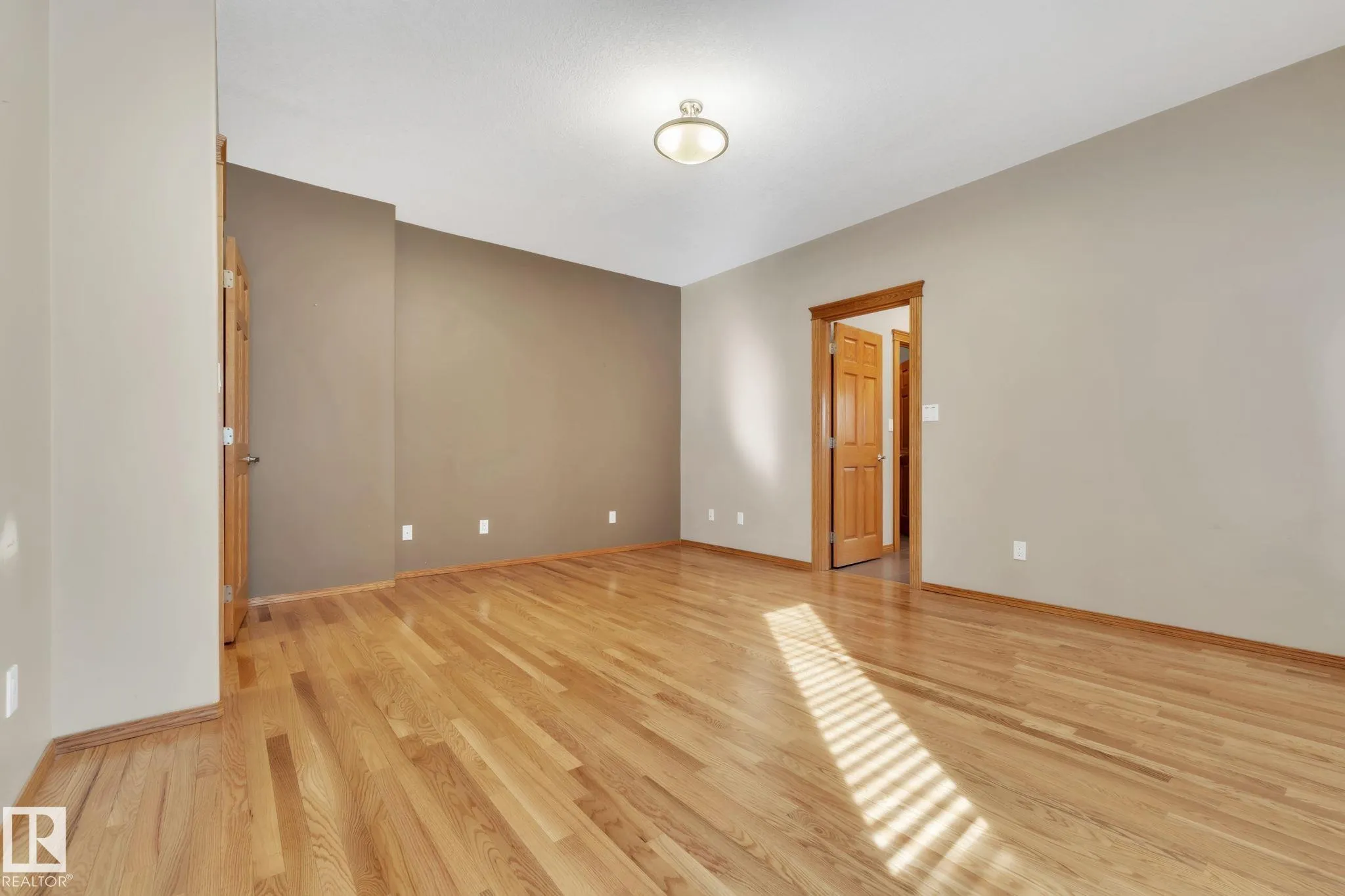 1217 SUMMERSIDE Drive