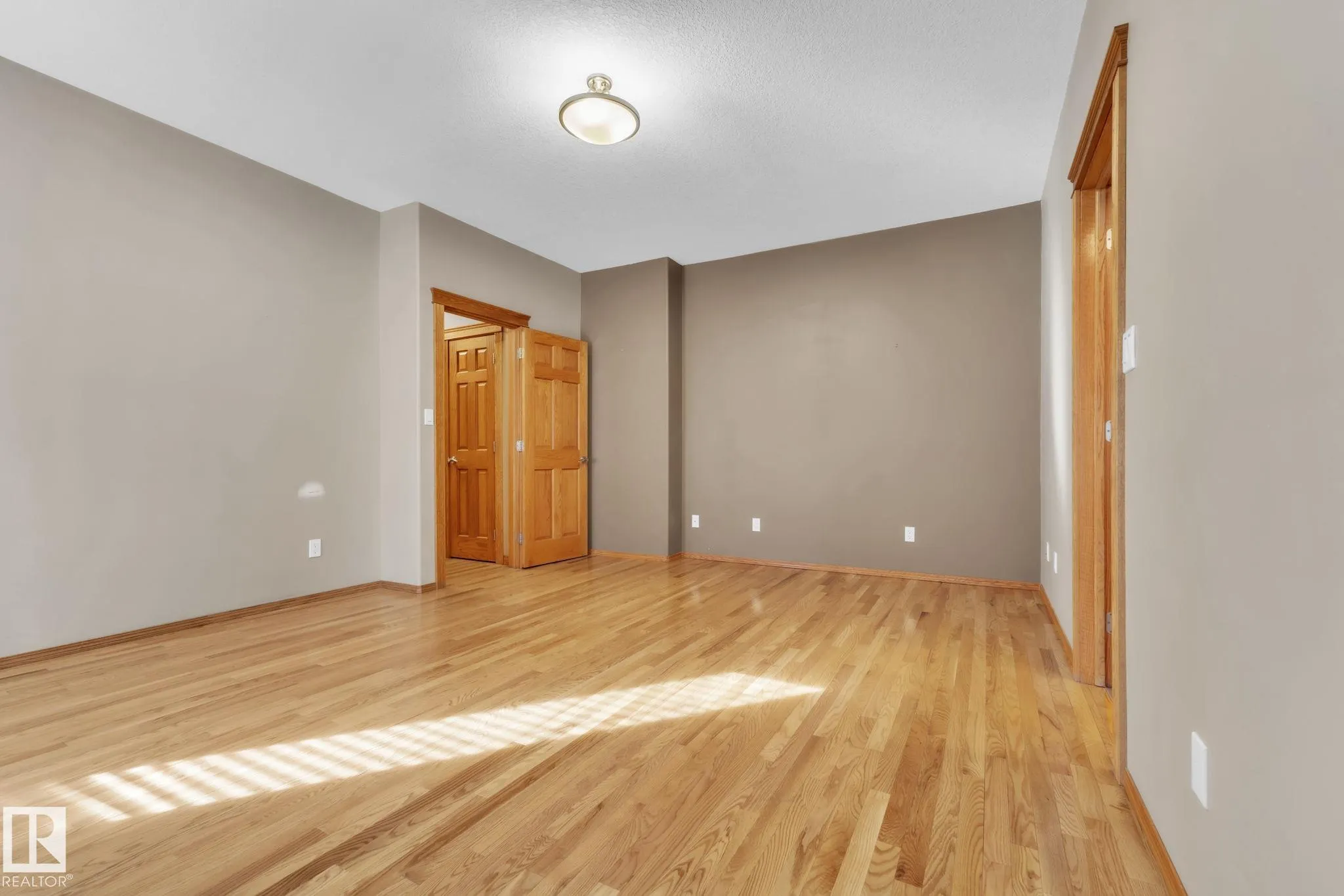 1217 SUMMERSIDE Drive