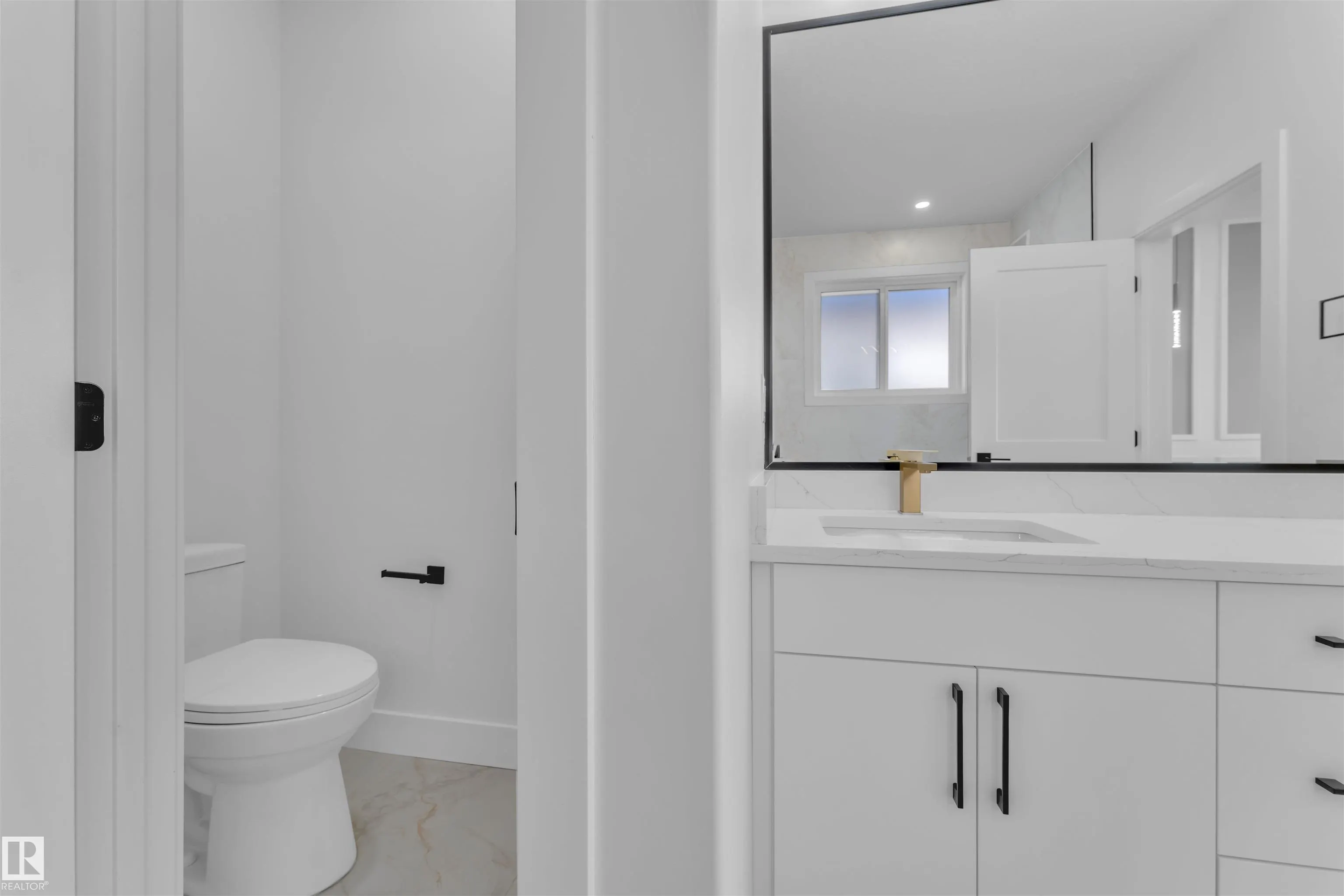 415 Pine Point(e)
