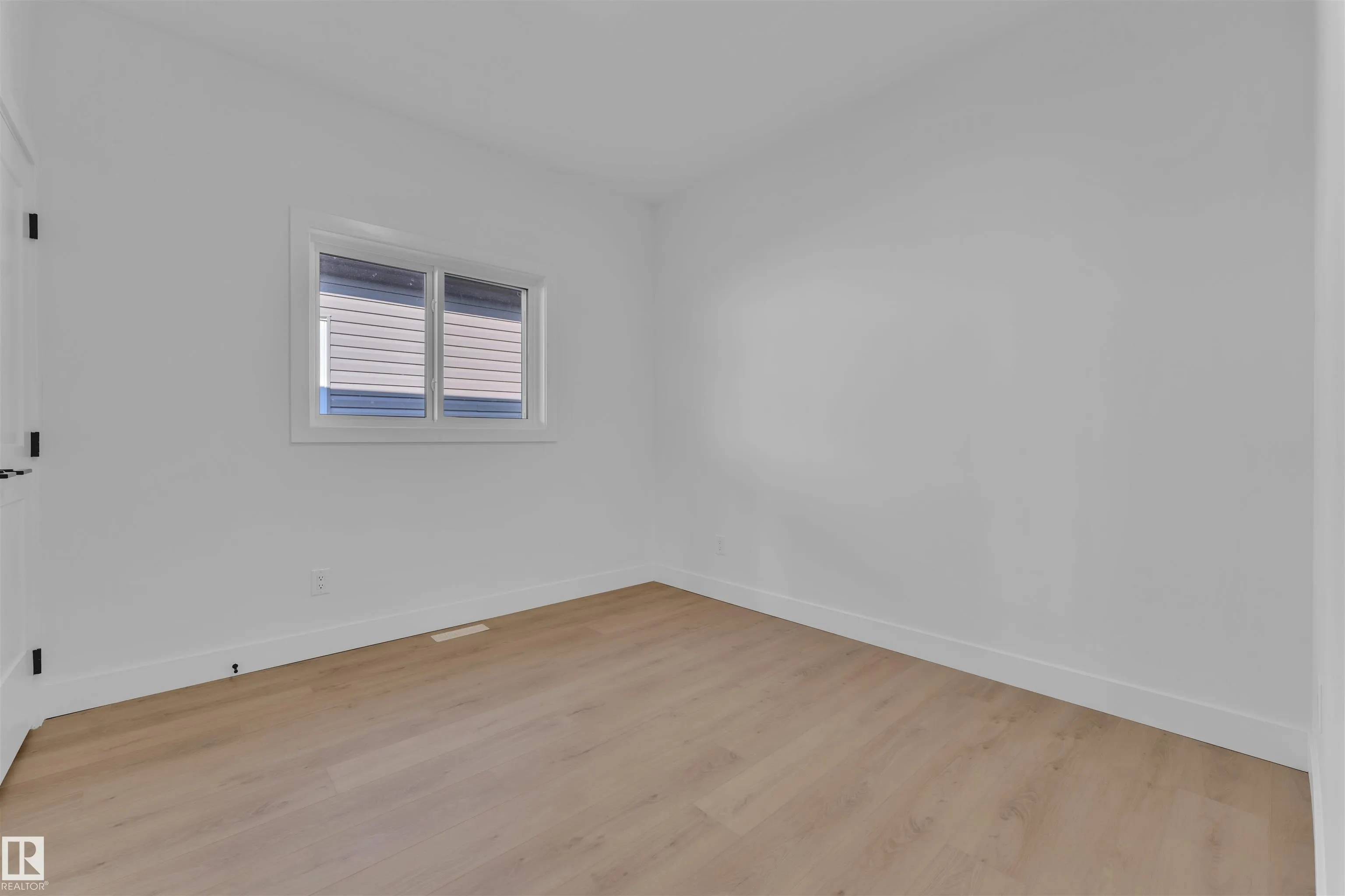 415 Pine Point(e)