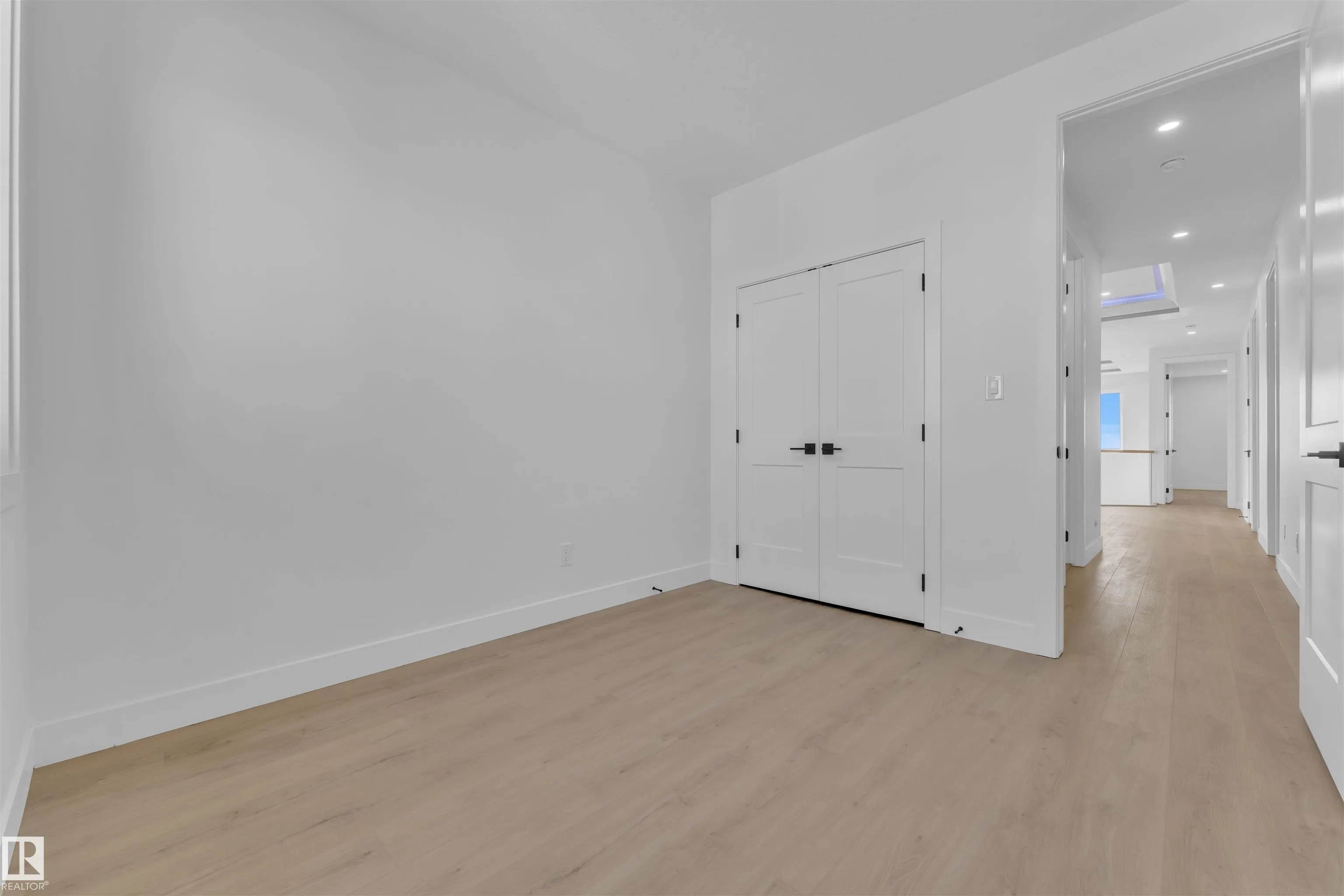 415 Pine Point(e)