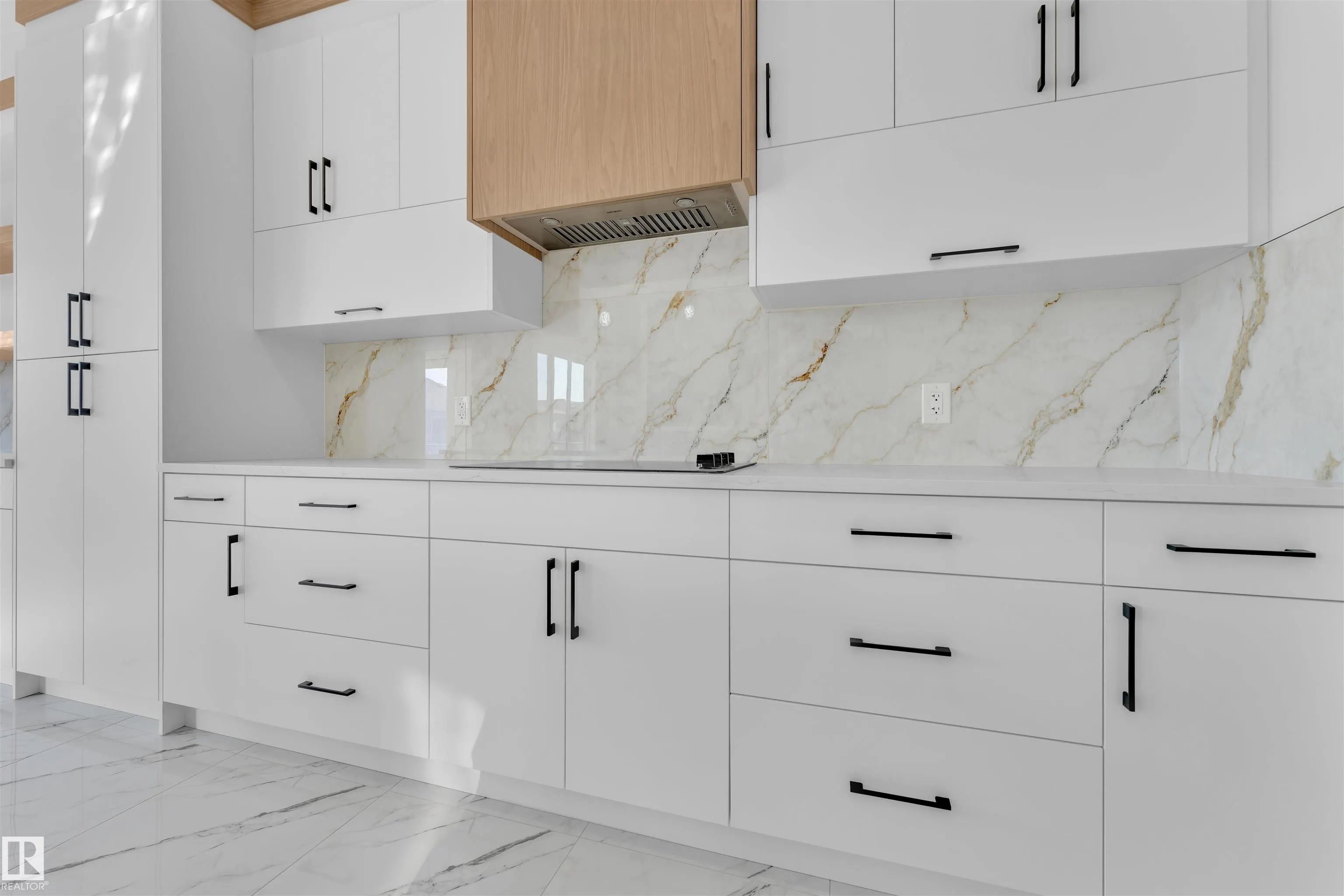 415 Pine Point(e)