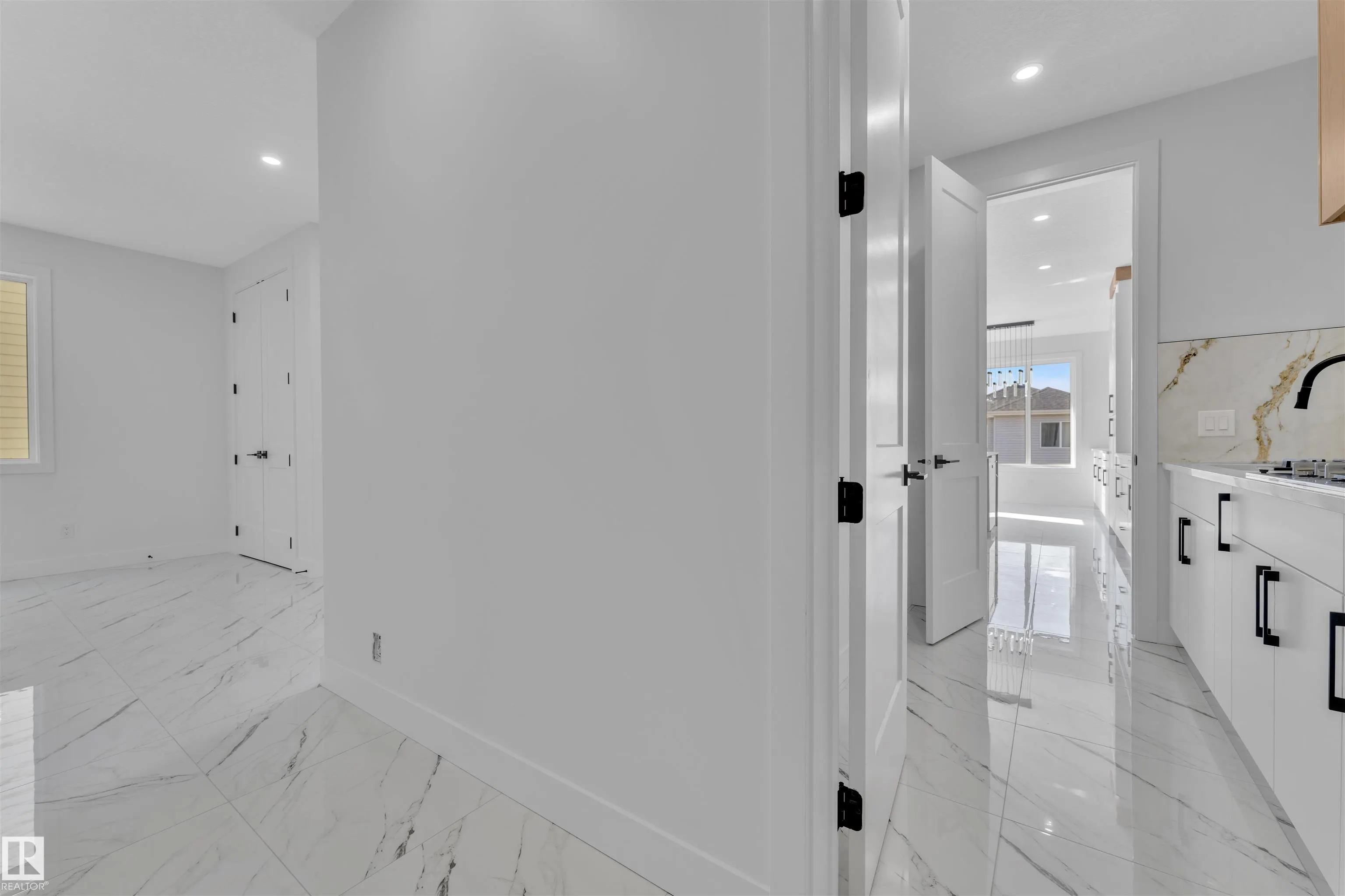 415 Pine Point(e)