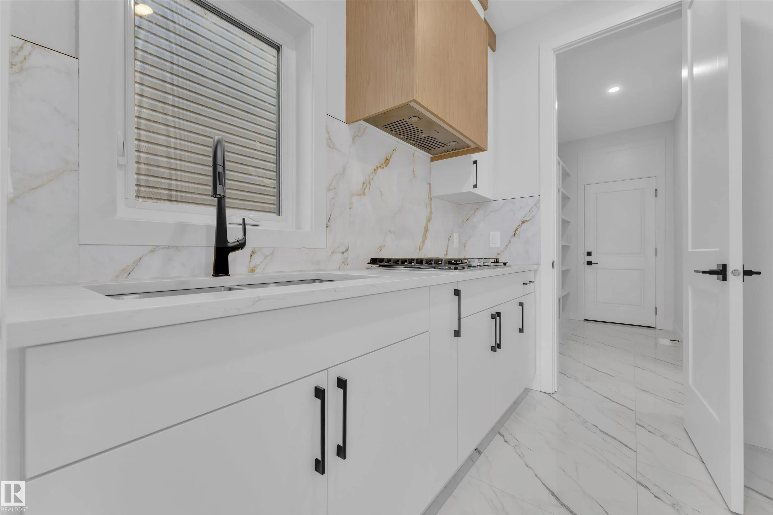 417 PINE Point(e)
