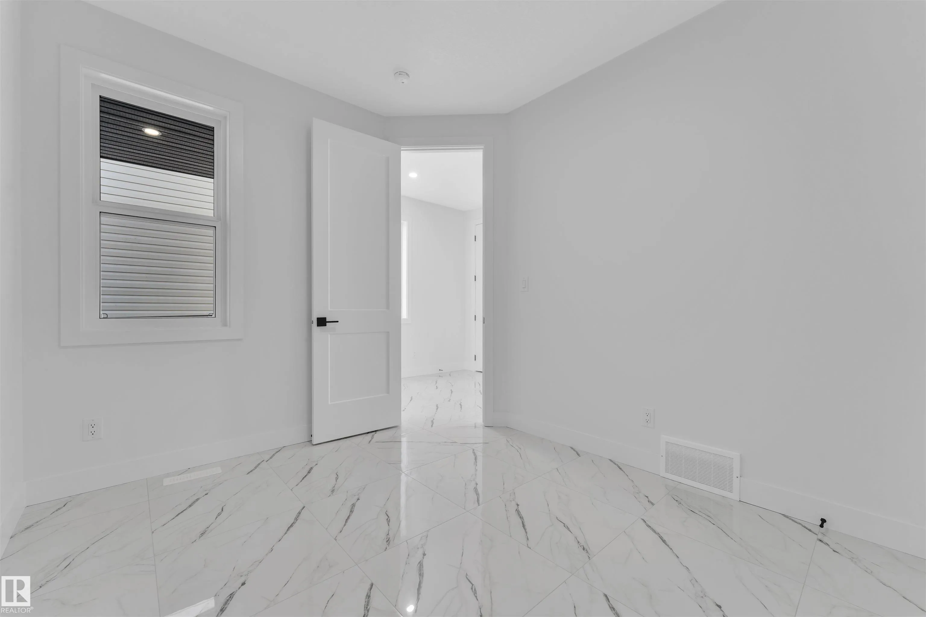 417 PINE Point(e)