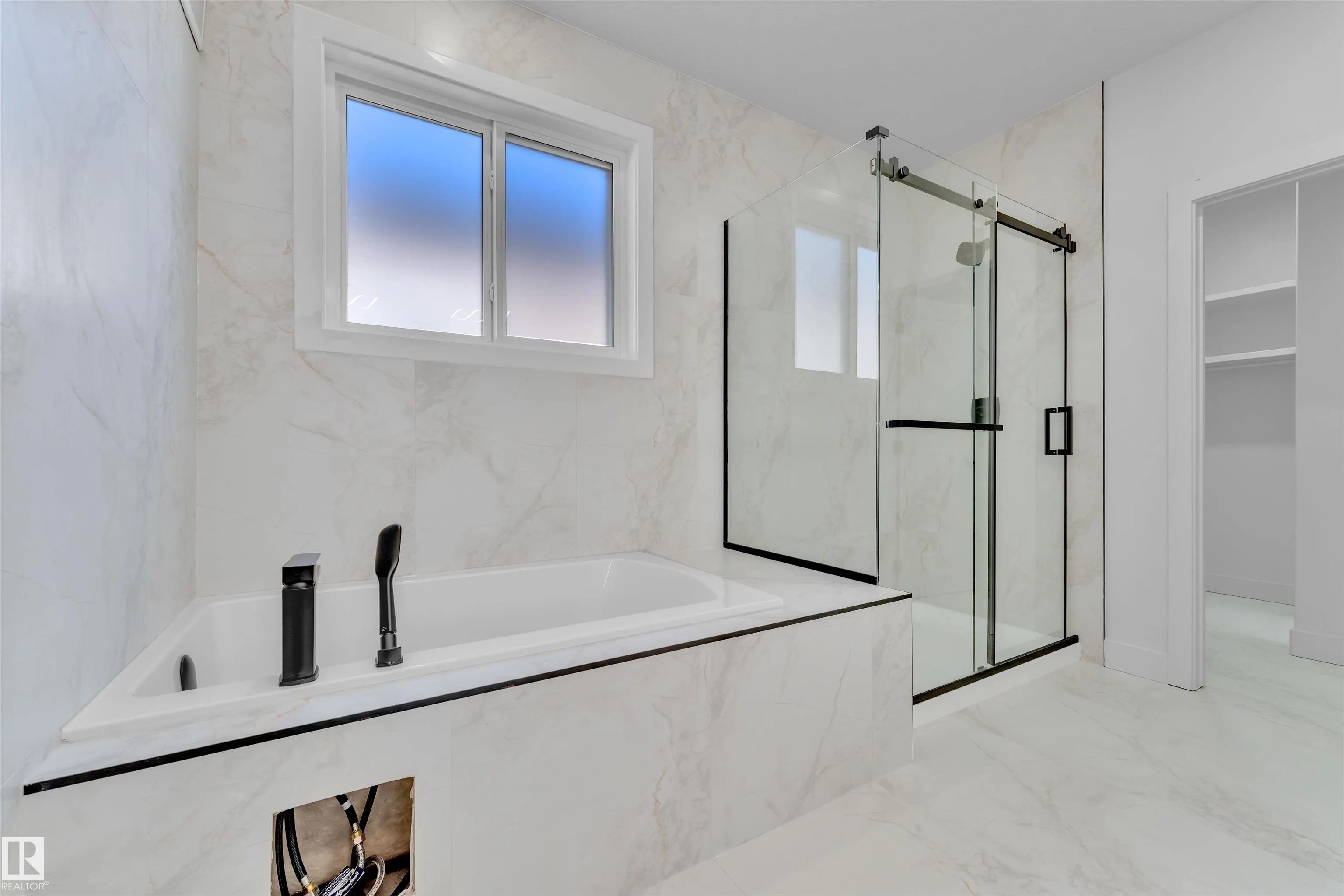 417 PINE Point(e)