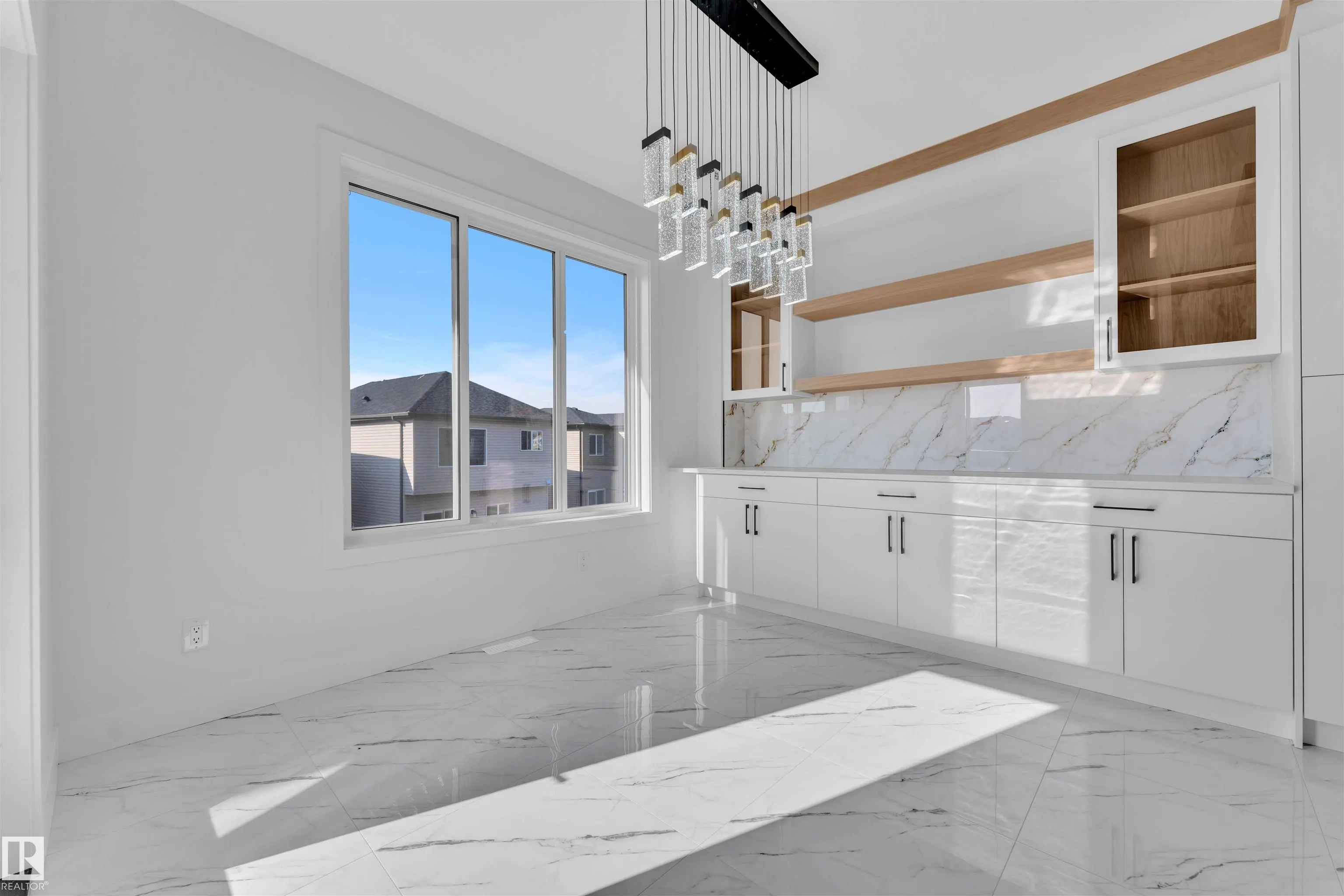 417 PINE Point(e)