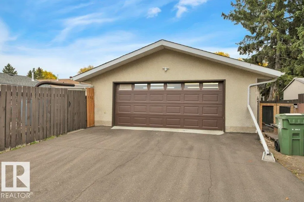 62 CORINTHIA Drive