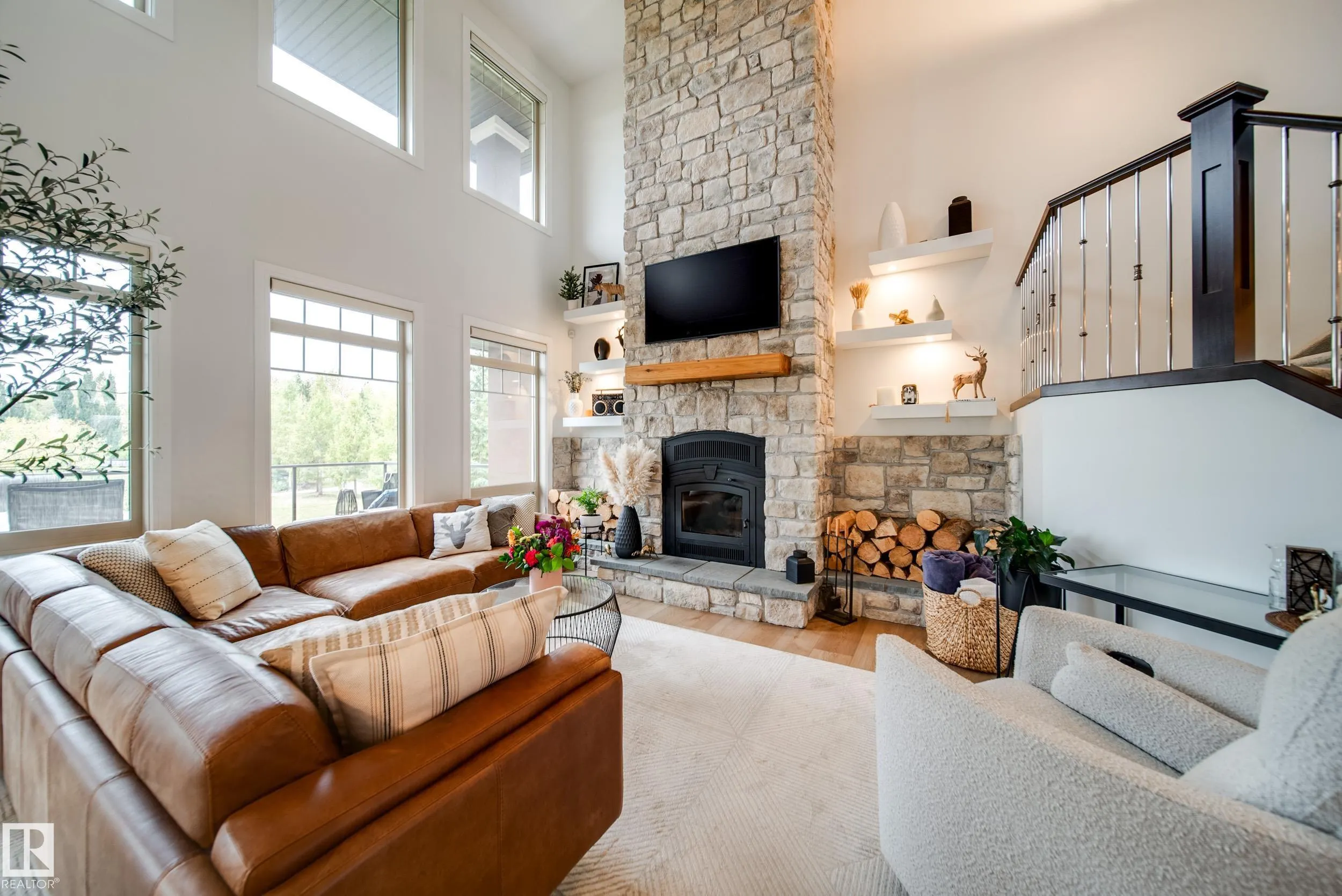 248 RAVINE Drive