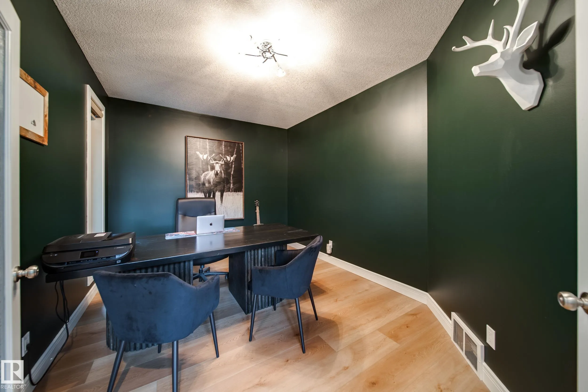 248 RAVINE Drive