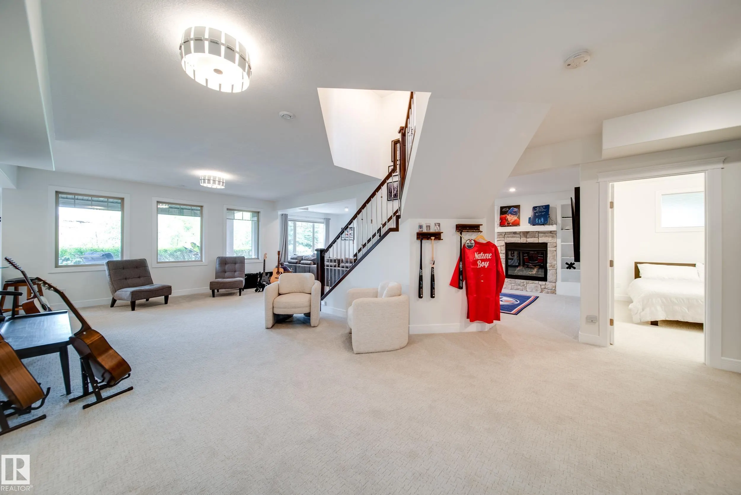 248 RAVINE Drive