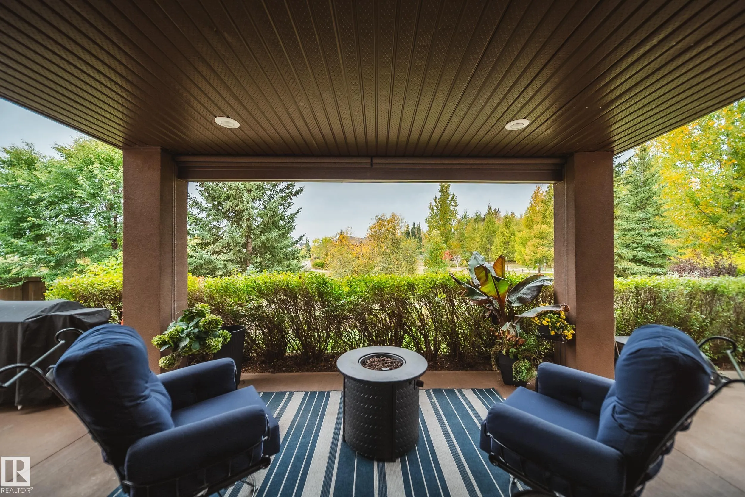 248 RAVINE Drive