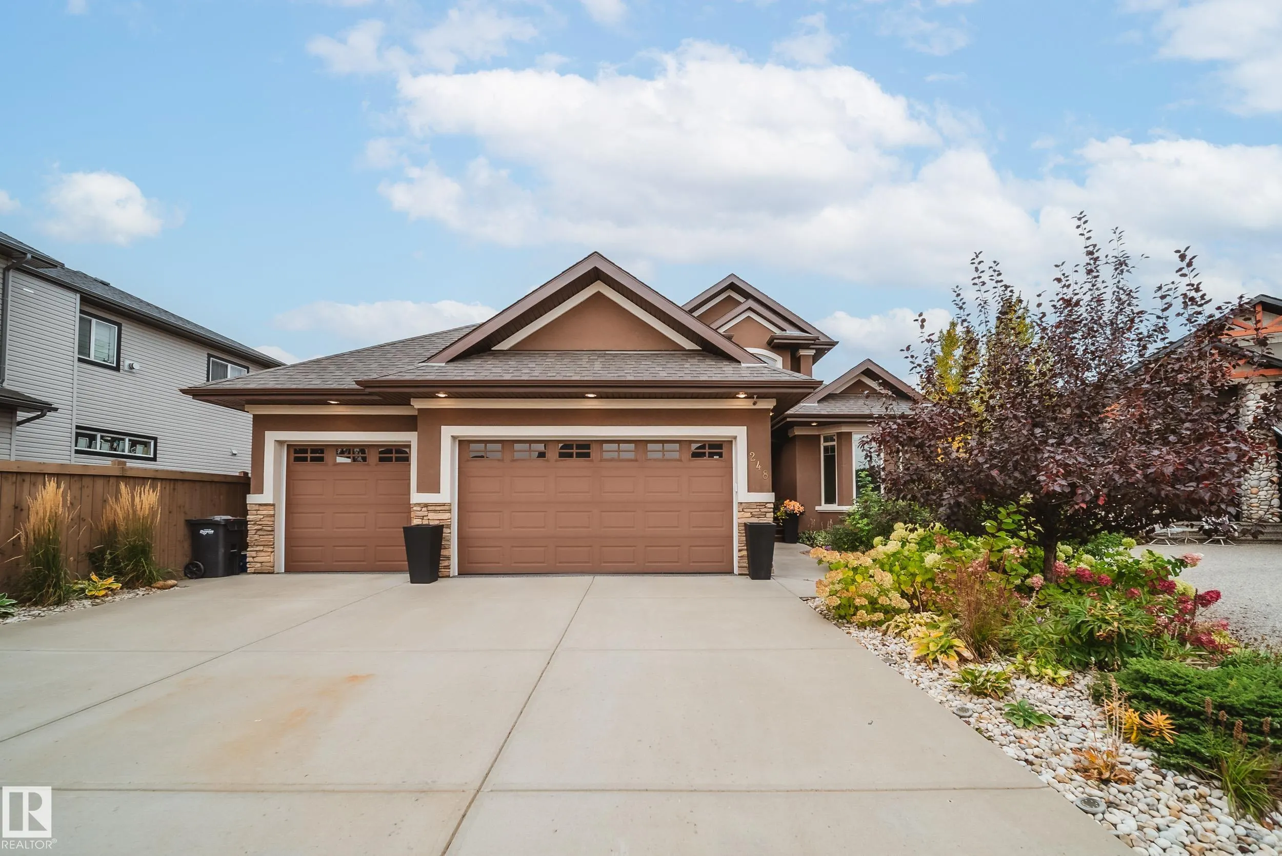 248 RAVINE Drive