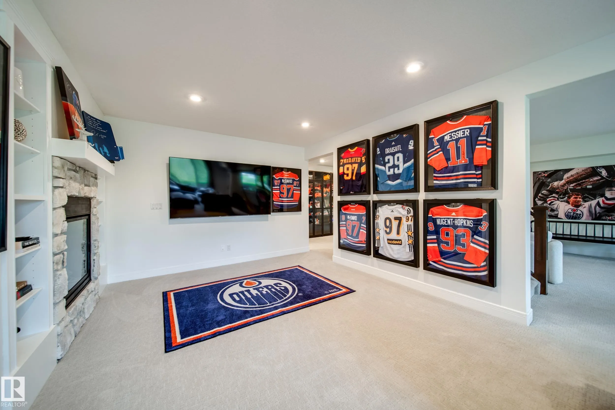 248 RAVINE Drive