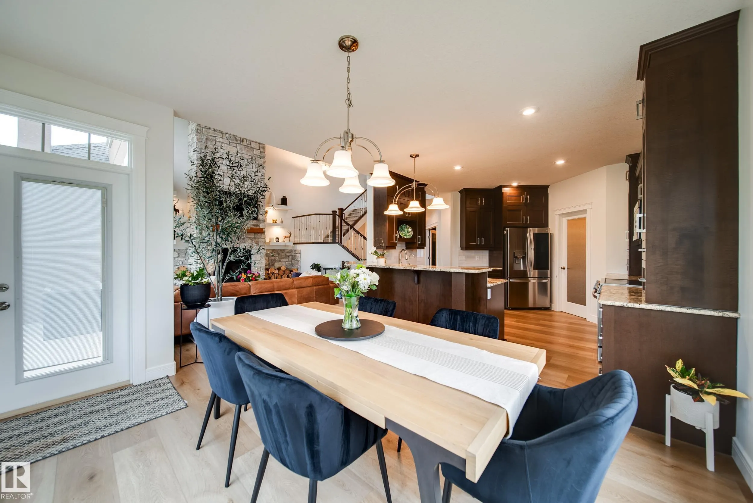 248 RAVINE Drive